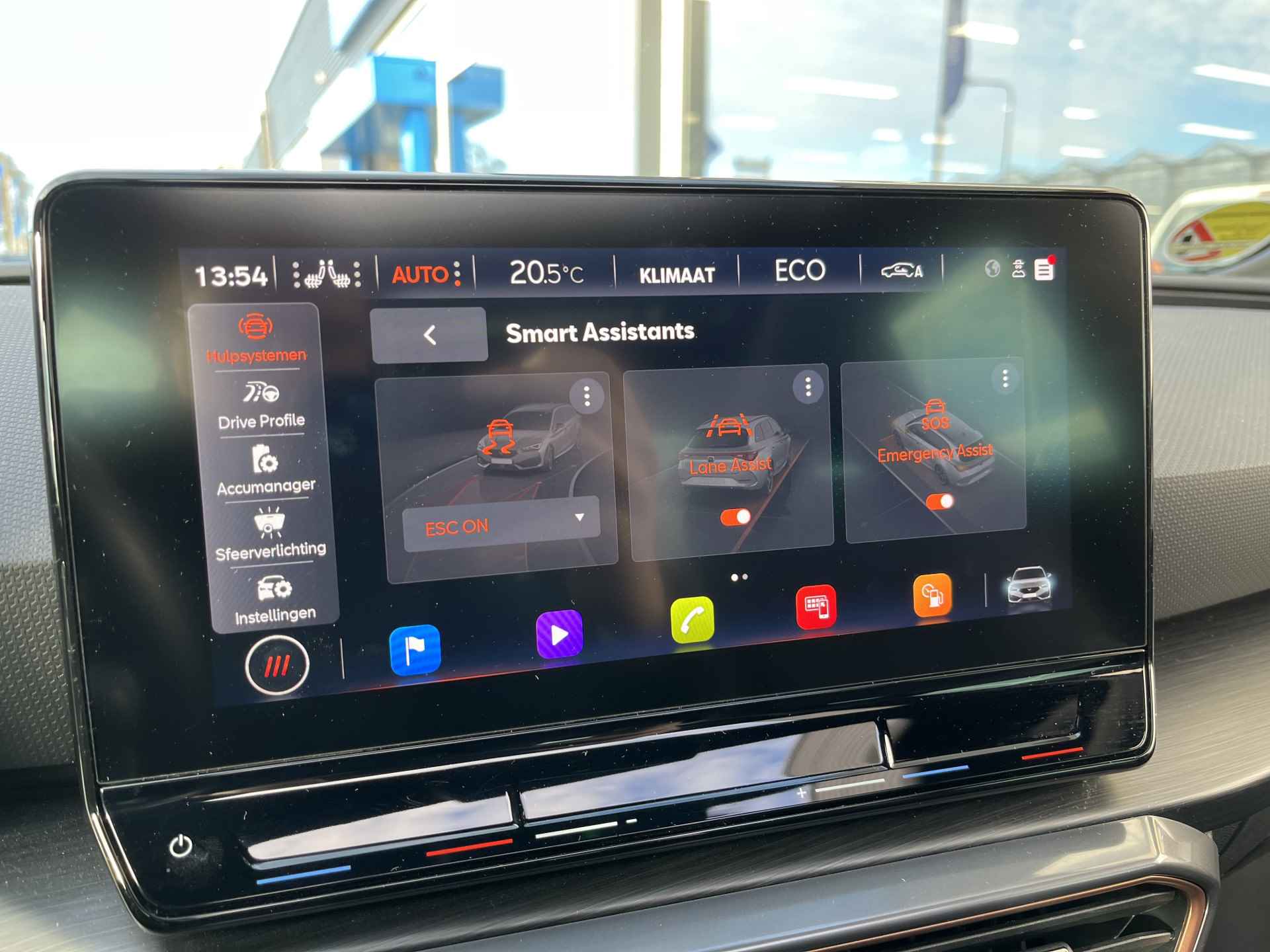 CUPRA Leon Sportstourer 1.4 e-Hybrid VZ Black Edition / AUTOMAAT/ 245 PK/ PANO/ EXCLUSIEVE LAK/ CAMERA/ PARK. SENSOREN/ LEDEREN MEMORY SEATS/ DCC/ DODE HOEK/ KEYLESS/ MATRIX/ STOEL-STUURVERWARM./ ADAPT. CRUISE/ APP-CONNECT/ NAVI/ CLIMA/ DAB - 25/43