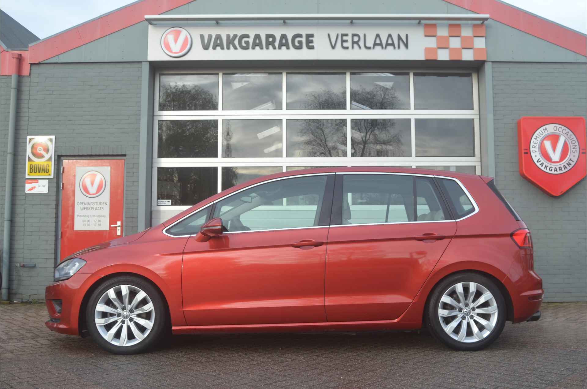 Volkswagen Golf Sportsvan 1.2 TSI Highline 12mnd. gar. trekhaak schuifdak - 8/39