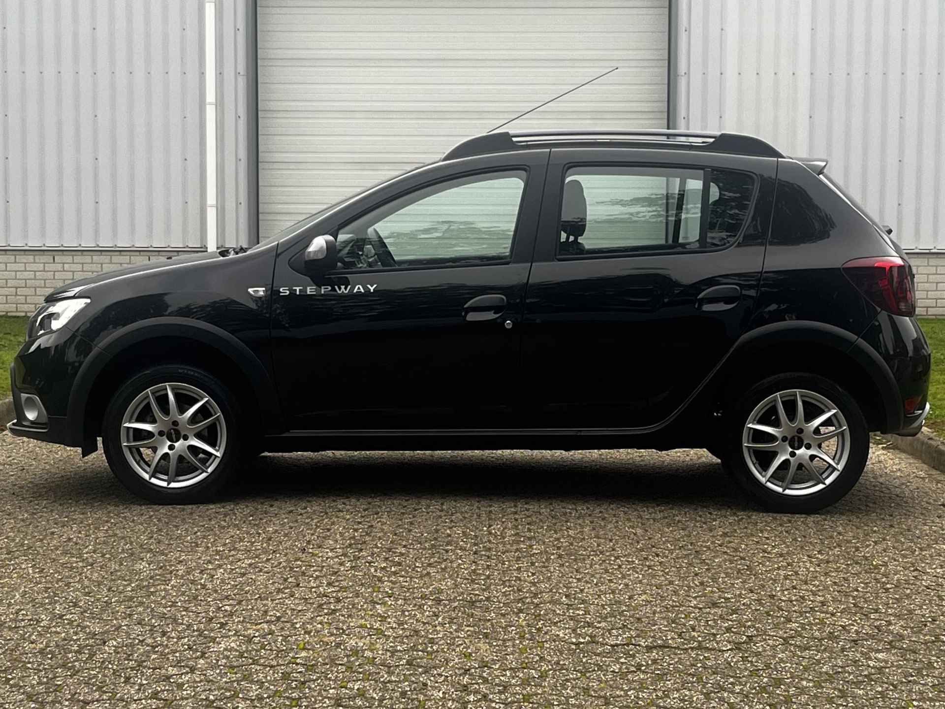 Dacia Sandero 0.9 TCe SL Stepway / Dealer Onderhouden / Camera / Navigatie / Lichtmetalen Velgen / Cruise Control / Airco / - 8/37