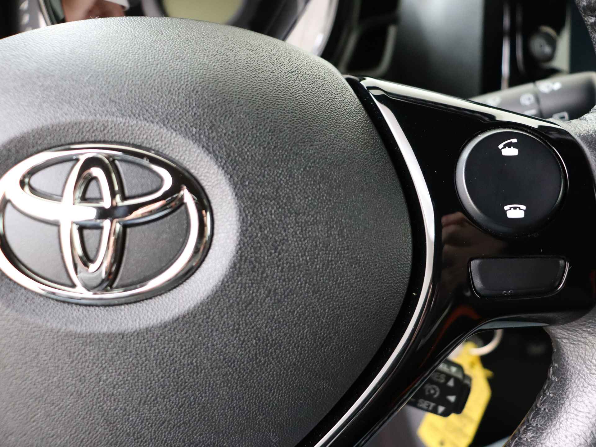 Toyota Aygo 1.0 VVT-i x-JBL I Apple Carplay/Android Auto I Climate Control I Camera I USB I LM Velgen I 1e Eigenaar I Volledig LOUWMAN Onderhouden I JBL Subwoofer I - 23/45