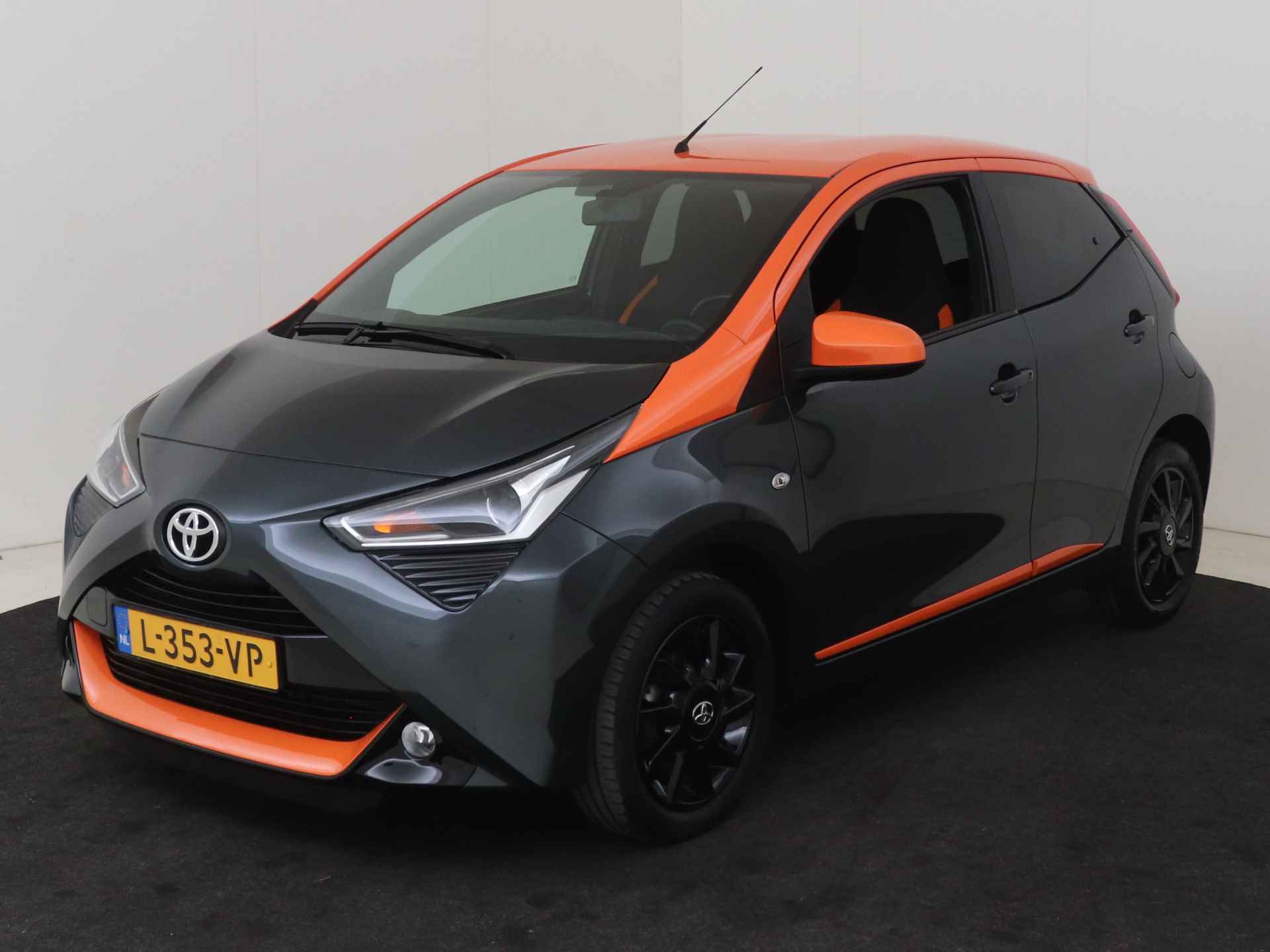 Toyota Aygo 1.0 VVT-i x-JBL I Apple Carplay/Android Auto I Climate Control I Camera I USB I LM Velgen I 1e Eigenaar I Volledig LOUWMAN Onderhouden I JBL Subwoofer I - 29/45