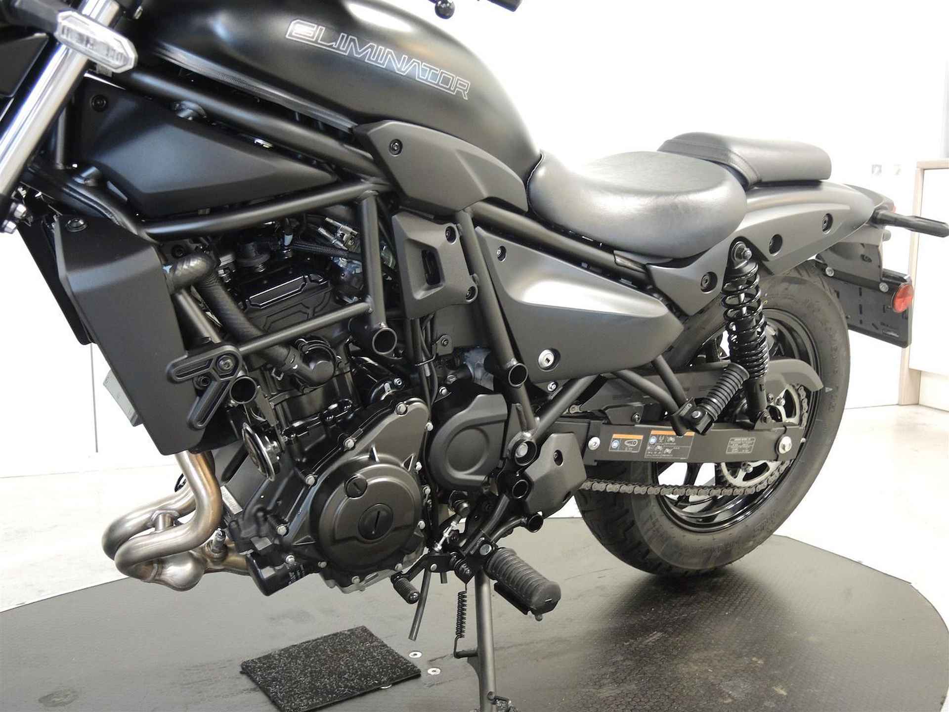 Kawasaki Eliminator 500 ABS - 2024 - 6/13