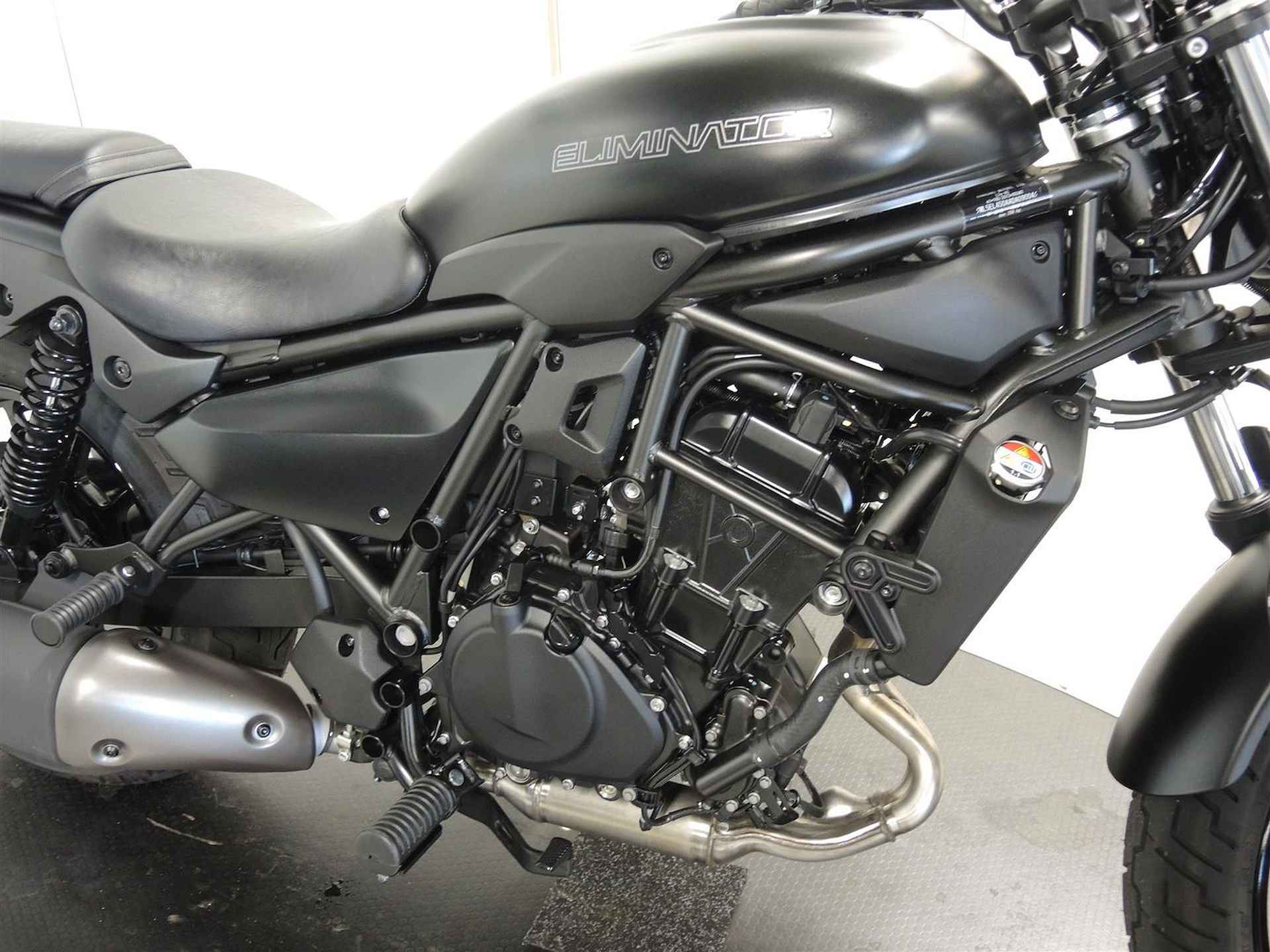 Kawasaki Eliminator 500 ABS - 2024 - 11/13