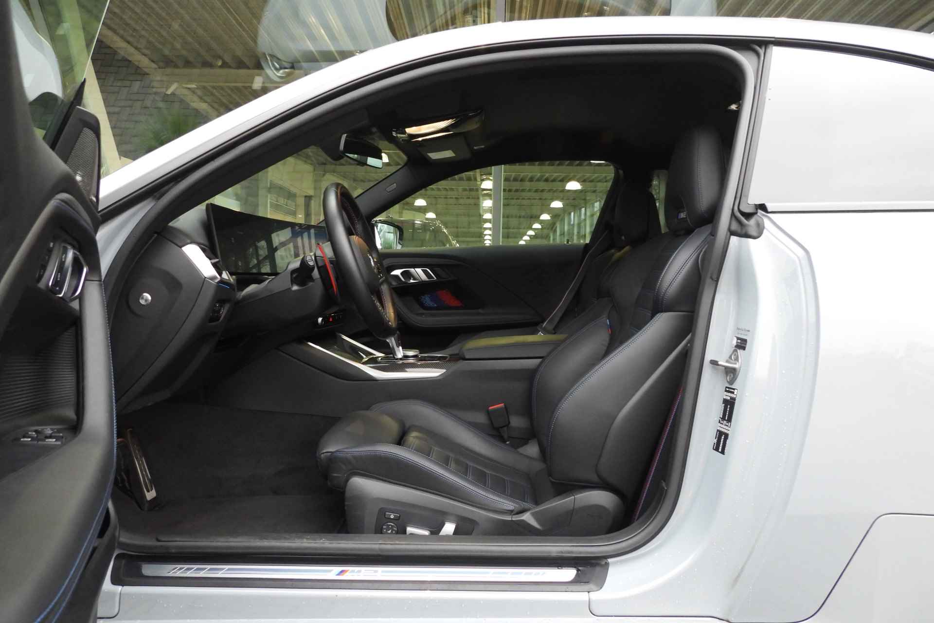 BMW 2 Serie Coupé M2 Automaat / Live Cockpit Professional / Parking Assistant / Stoelverwarming / Active Cruise Control / Adaptief M Onderstel / Verwarmd stuurwiel - 17/61