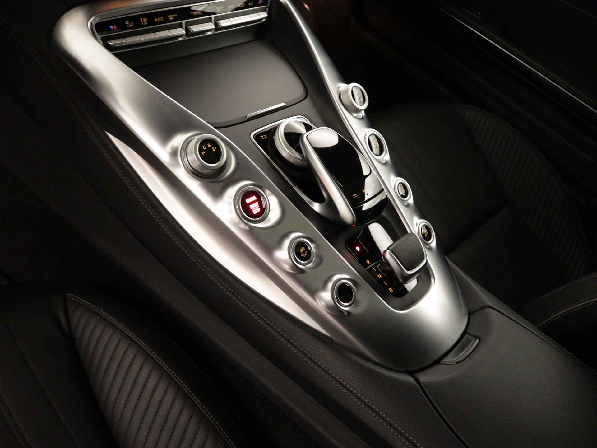 Mercedes-Benz AMG GT 4.0 | V8 | 476pk | AMG-Aerodynamicapakket | AMG-Performance uitlaat | Burmester | Achteruitrijcamera | Inclusief 24 MB Premium Certified garantie voor Europa. - 5/38
