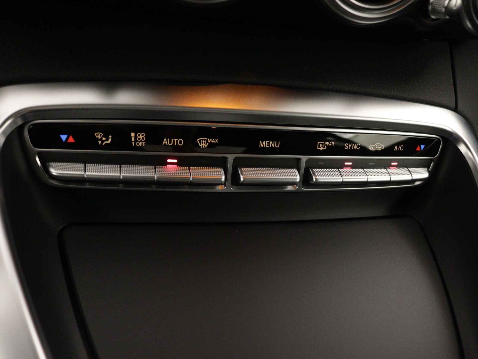 Mercedes-Benz AMG GT 4.0 | V8 | 476pk | AMG-Aerodynamicapakket | AMG-Performance uitlaat | Burmester | Achteruitrijcamera | Inclusief 24 MB Premium Certified garantie voor Europa. - 9/38