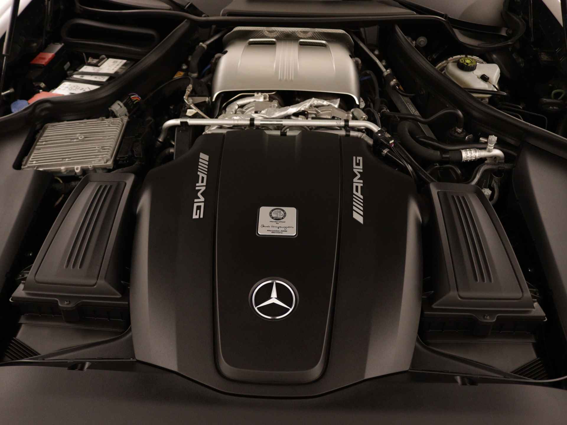 Mercedes-Benz AMG GT 4.0 | V8 | 476pk | AMG-Aerodynamicapakket | AMG-Performance uitlaat | Burmester | Achteruitrijcamera | Inclusief 24 MB Premium Certified garantie voor Europa. - 31/38