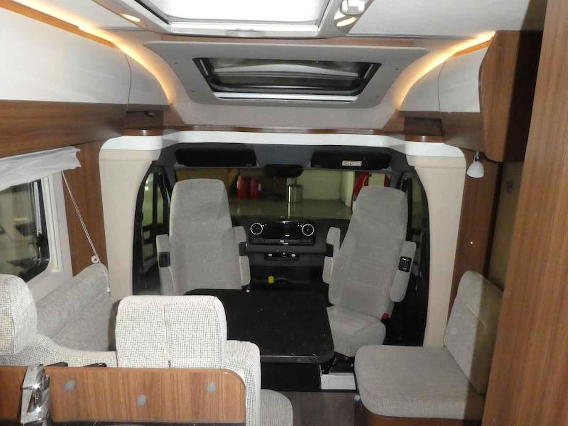 Hymer BMC-T White Line 600 AUTOMAAT/LEVELSYSTEE - 5/13