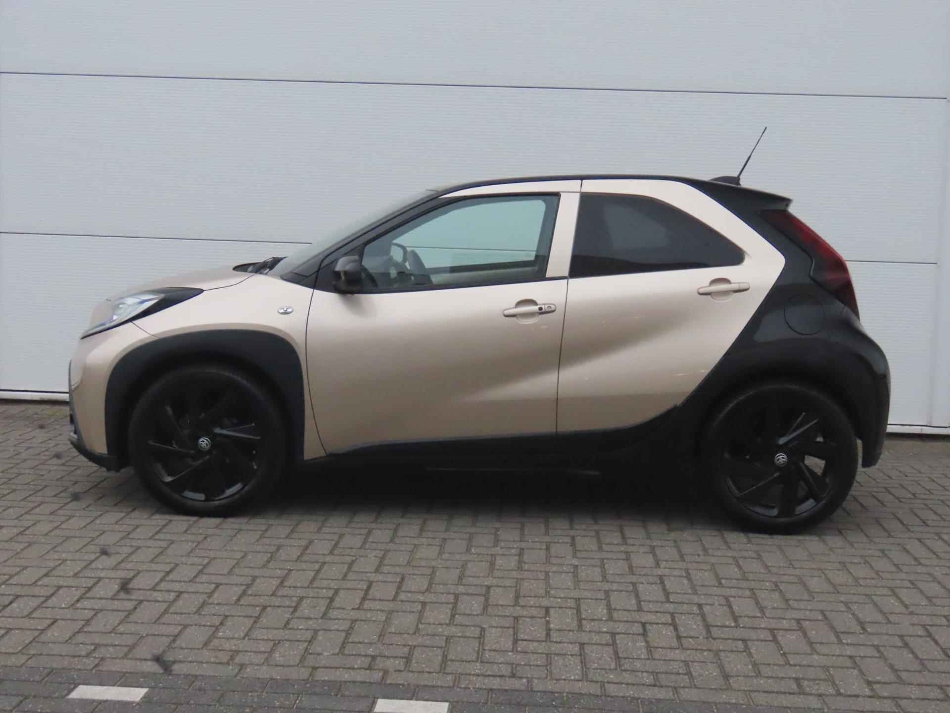 Toyota Aygo X 1.0 VVT-i S-CVT Envy/ Navigatie/ stoelverwarming / Lage KM stand - 8/34