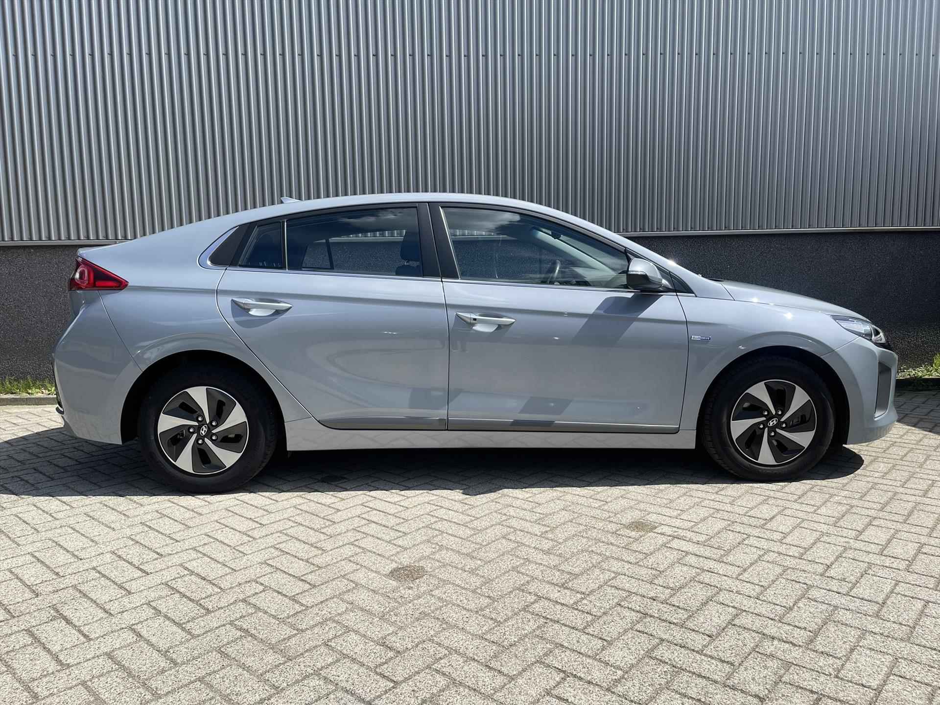 HYUNDAI Ioniq 1.6 GDI Blue HEV 141 pk DCT | Apple Carplay | Android Auto | Camera Achter | Parkeersensoren Voor & Achter  | - 5/42