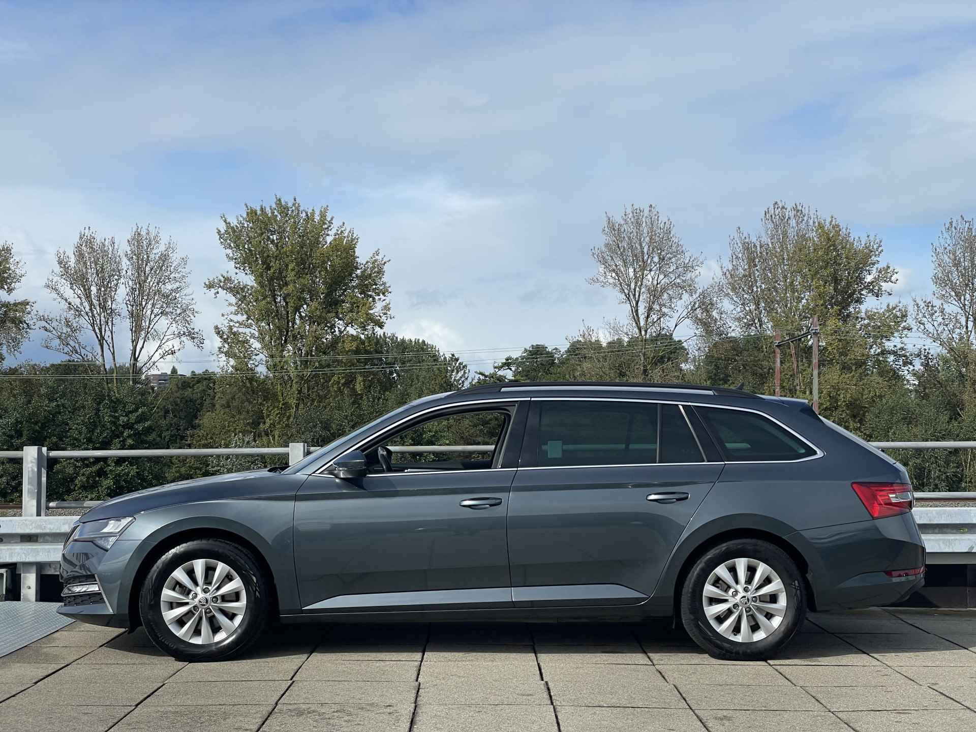 Škoda Superb Combi 1.4 TSI iV Business Edition Plus | Navigatiesysteem | Climate Control | Rijklaarprijs! | - 7/37