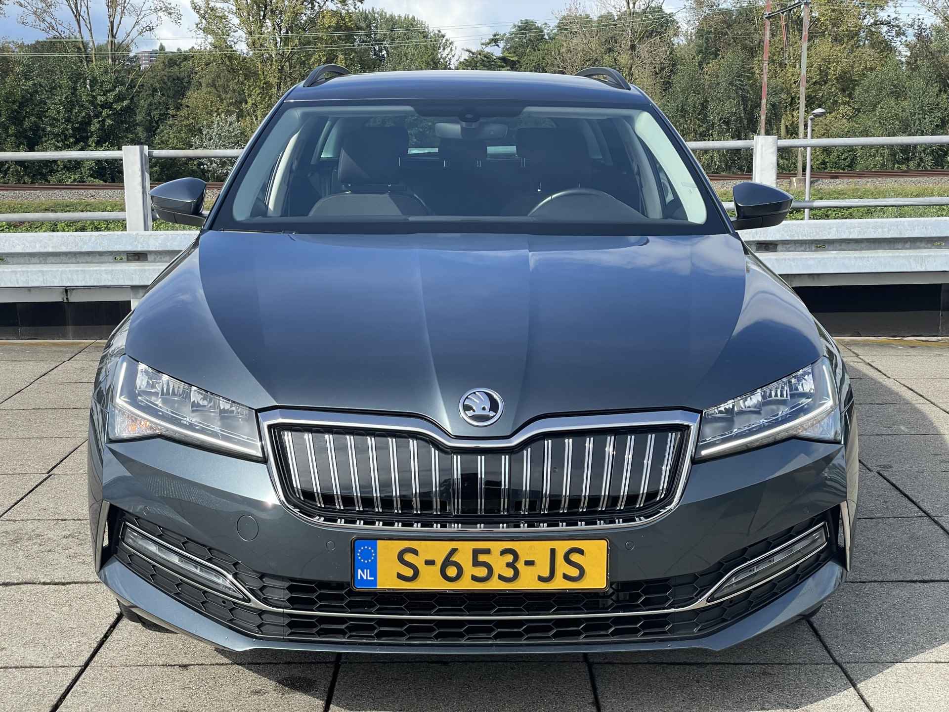 Škoda Superb Combi 1.4 TSI iV Business Edition Plus | Navigatiesysteem | Climate Control | Rijklaarprijs! | - 32/37