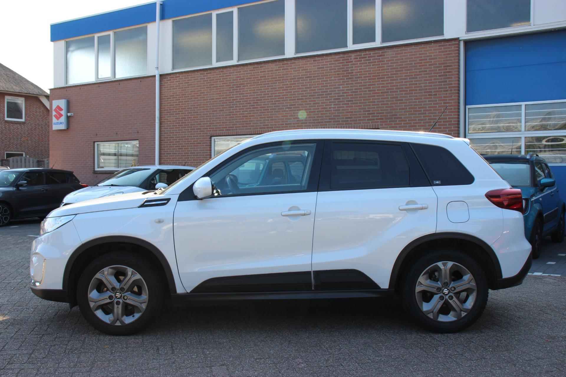 Suzuki Vitara 1.0 Boosterjet Select AUTOMAAT/TREKHAAK/NAVI - 3/31