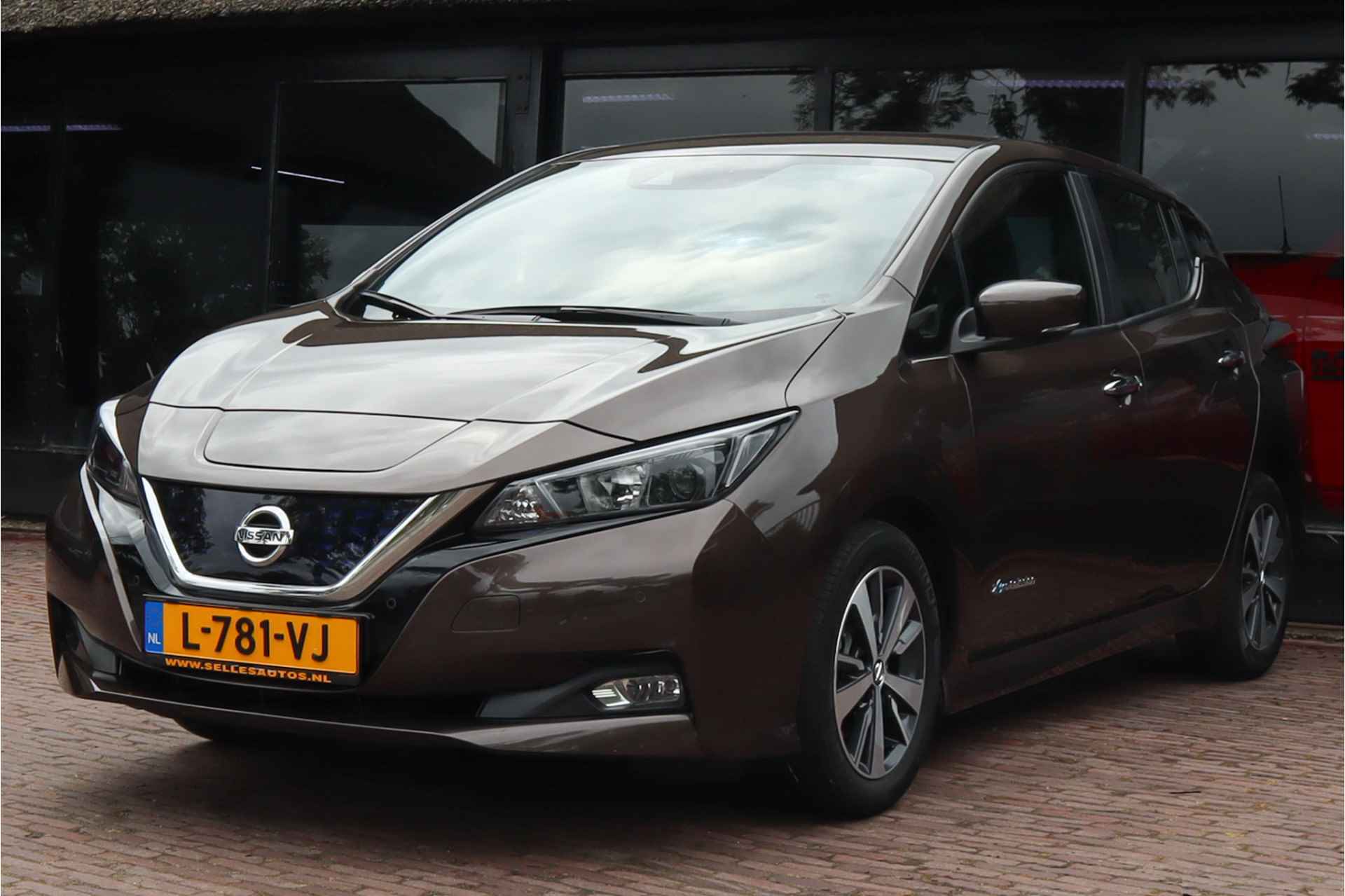 Nissan Leaf | € 2000,- SUBSIDIE | Acenta 40 kWh | Adaptive cruise control | Camera | Climate control - 33/34