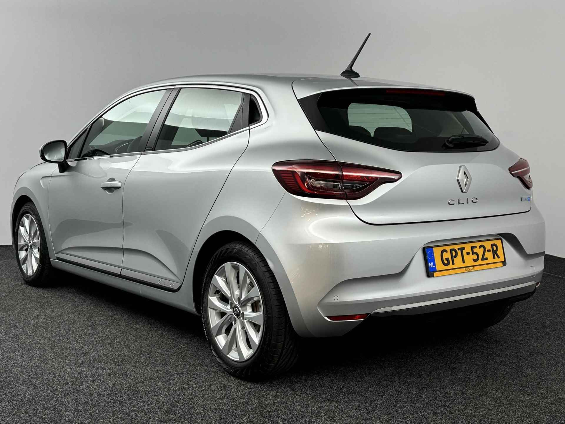 Renault Clio 1.6 E-Tech Hybride Intens CLIMA | CRUISE | NAVI | PDC | ANDROID & APPLE CARPLAY | - 16/47