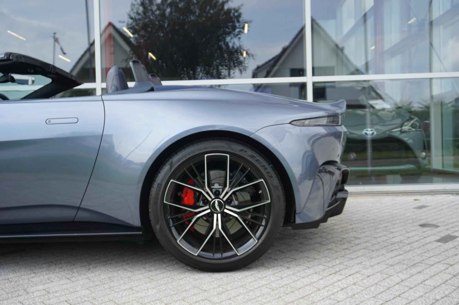 Aston Martin VANTAGE ROADSTER 4.0 V8 Cabrio Concours Blue - 40/60