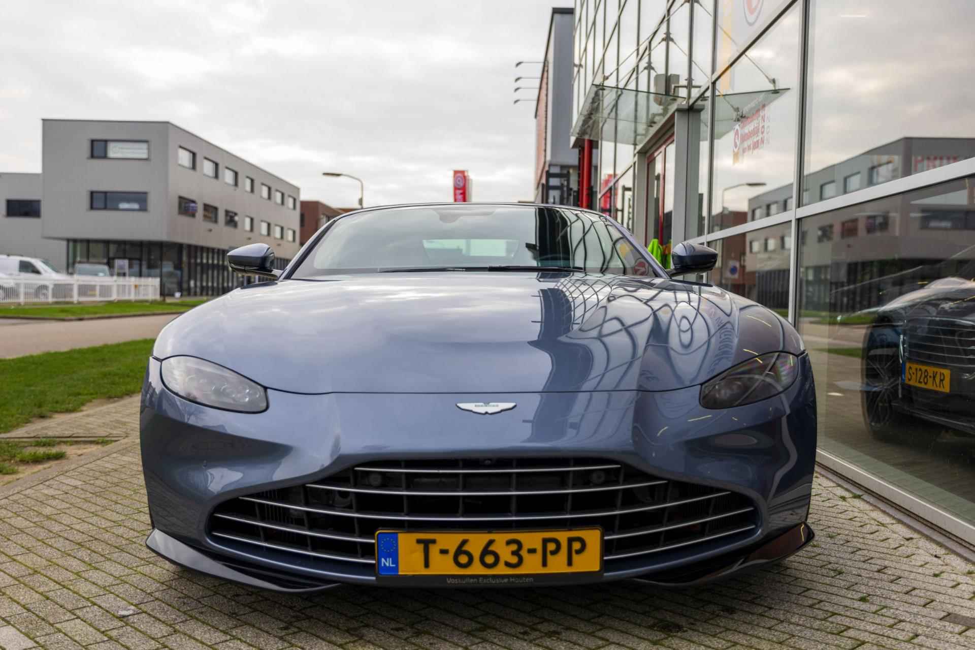 Aston Martin VANTAGE ROADSTER 4.0 V8 Cabrio Concours Blue - 48/60