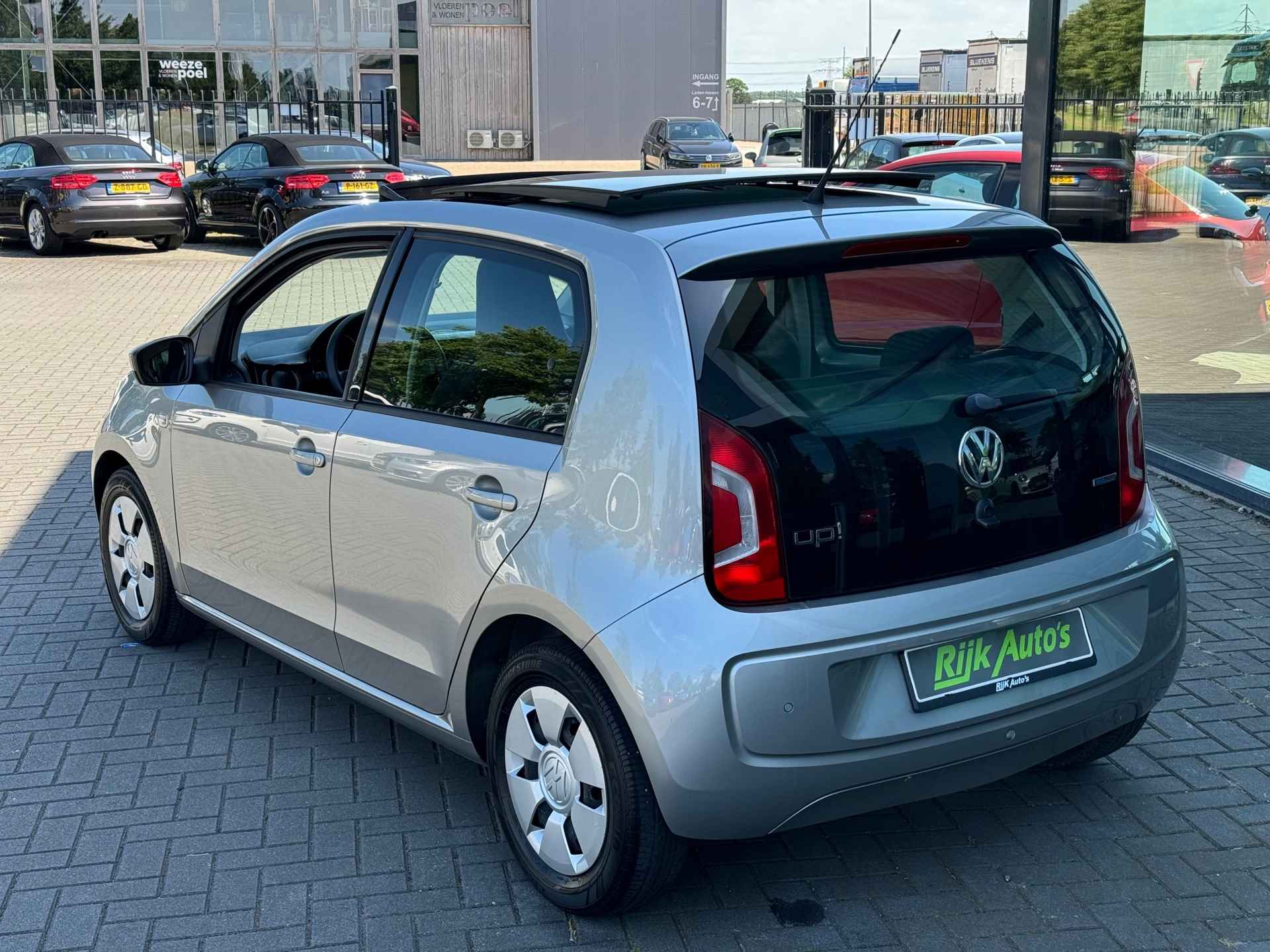 Volkswagen Up! * Panoramadak * Cruise Stoelverwarming * PDC - 3/26