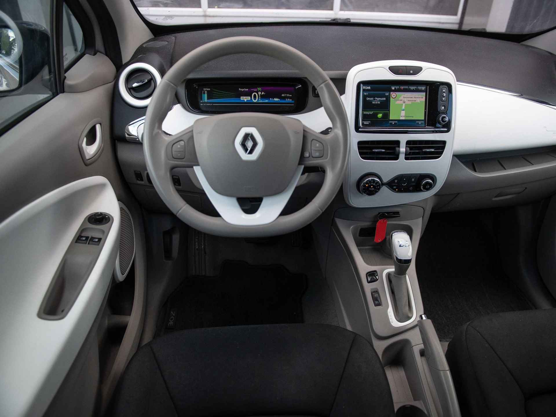 Renault ZOE Q210 Life Quickcharge 22 kWh | €2000,- Subsidie - Huur accu - 30/46