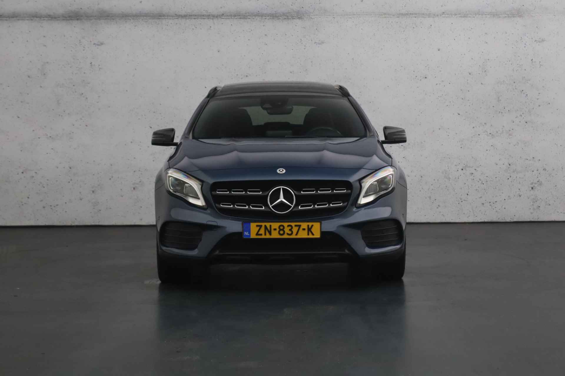 Mercedes-Benz GLA 180 Business Solution AMG Night Upgrade | Camera | Panoramadak | Parkeersensoren | Stoelverwarming - 14/32