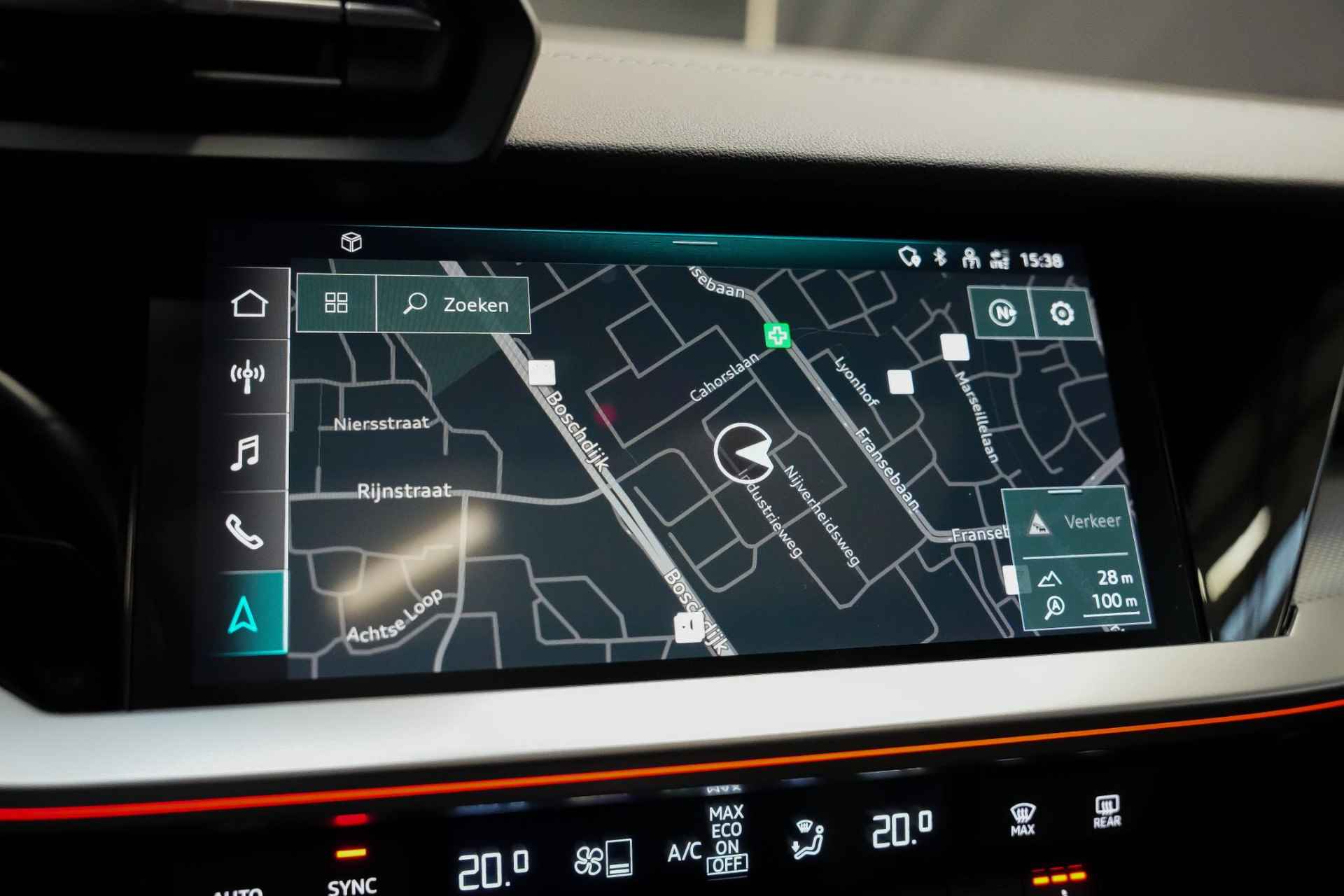 Audi A3 Sportback 35 TFSI 150pk S-edition AUTOMAAT |panoramadak|virtual cockpit|BTW|Apple Carplay & Android Auto|LED|cruise control|park assist|stoelverwarming|parkeersensoren voor en achter| - 17/40