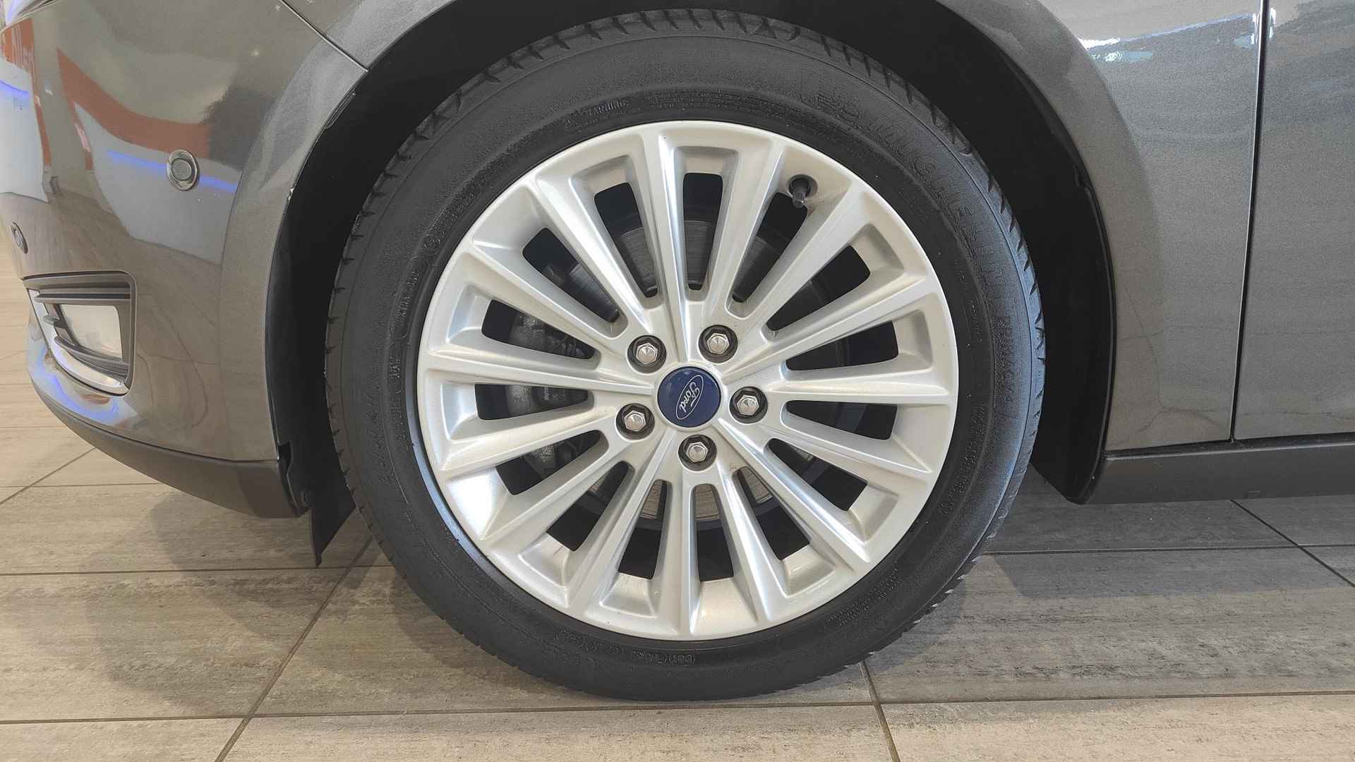 Ford Focus Wagon 1.5 Titanium Edition - 5/25