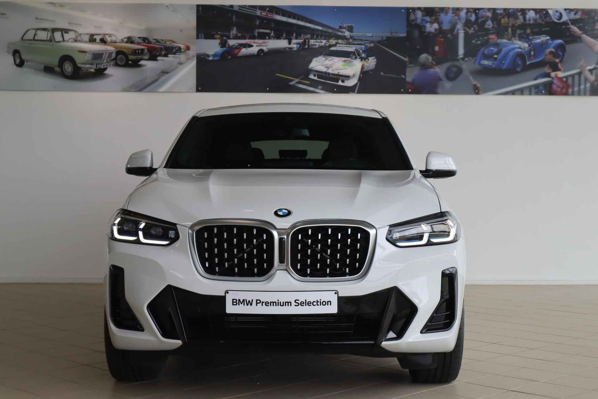 BMW X4 xDrive30i LCI / M-Sportpakket / 20'' M-Sport-velgen / Safety-Pack / Laserlight / Elektr. Trekhaak - 4/38