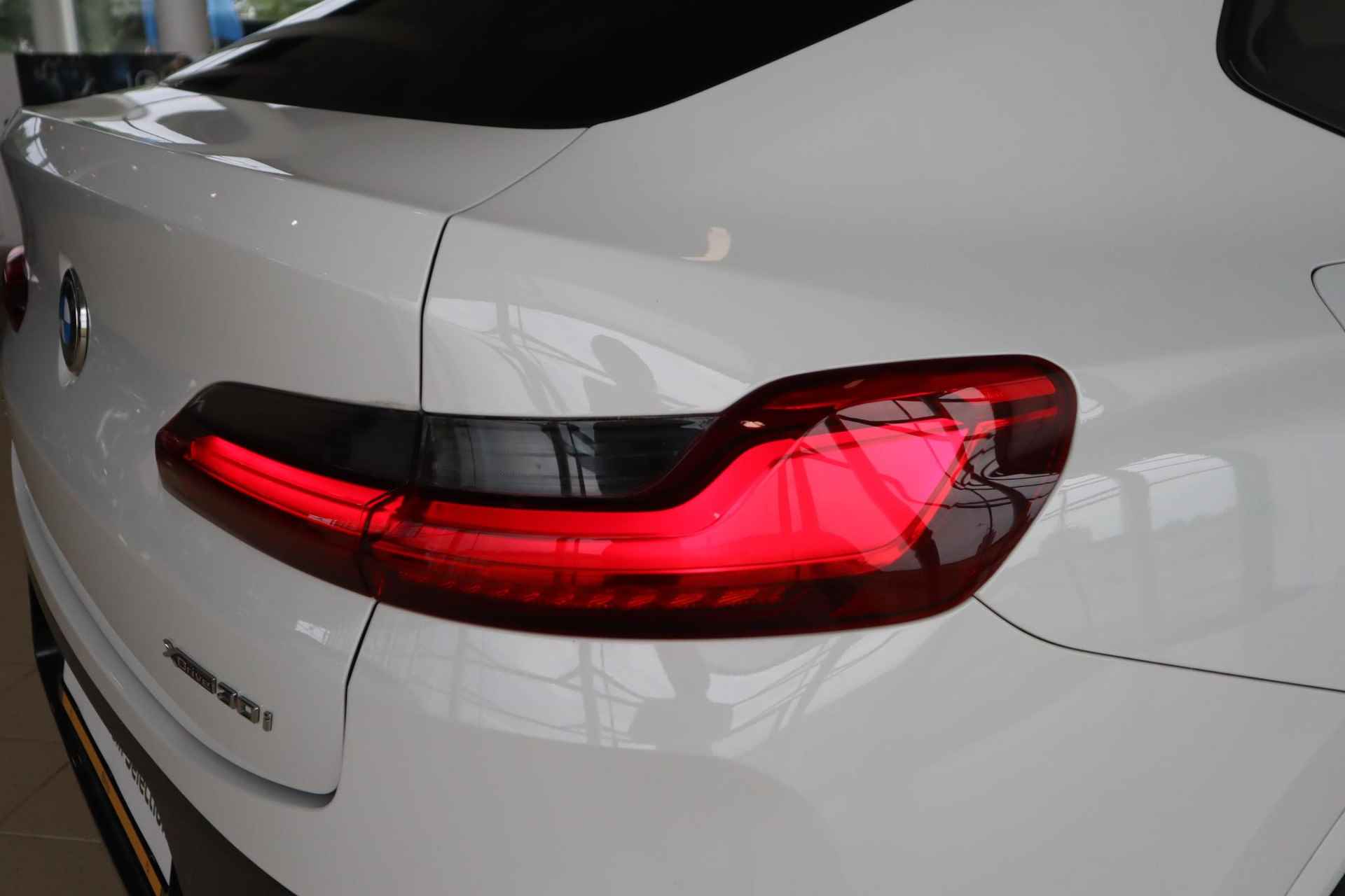 BMW X4 xDrive30i LCI / M-Sportpakket / 20'' M-Sport-velgen / Safety-Pack / Laserlight / Elektr. Trekhaak - 21/38