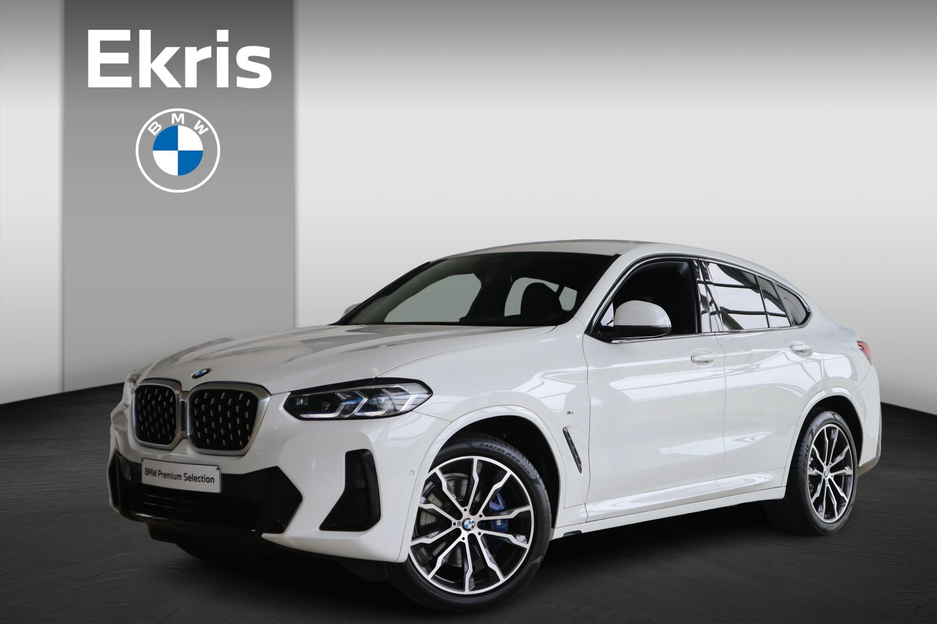 BMW X4 xDrive30i LCI / M-Sportpakket / 20'' M-Sport-velgen / Safety-Pack / Laserlight / Elektr. Trekhaak