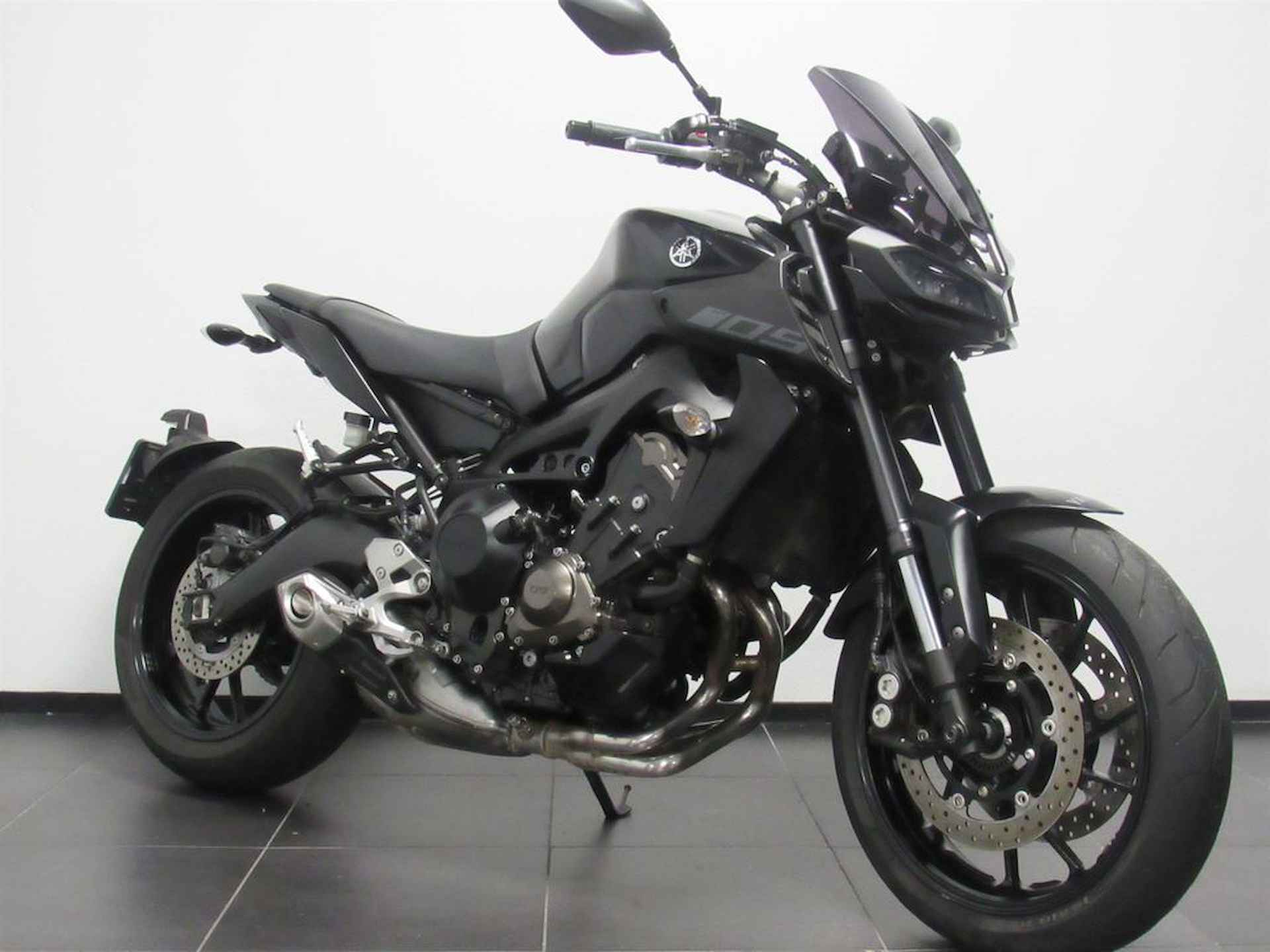 Yamaha MT-09 ABS - 2/13