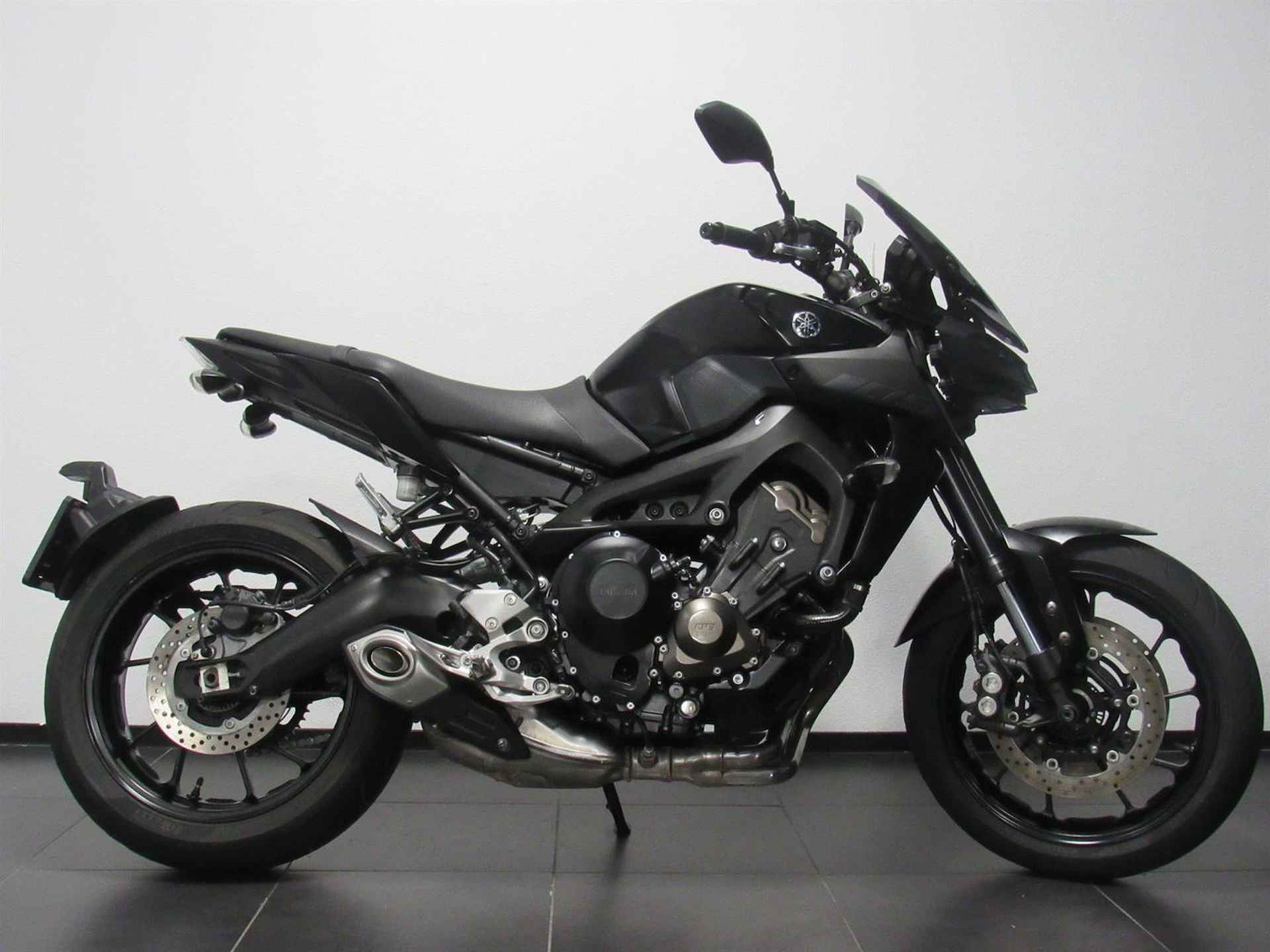 Yamaha MT-09 ABS - 2017 - 1/12