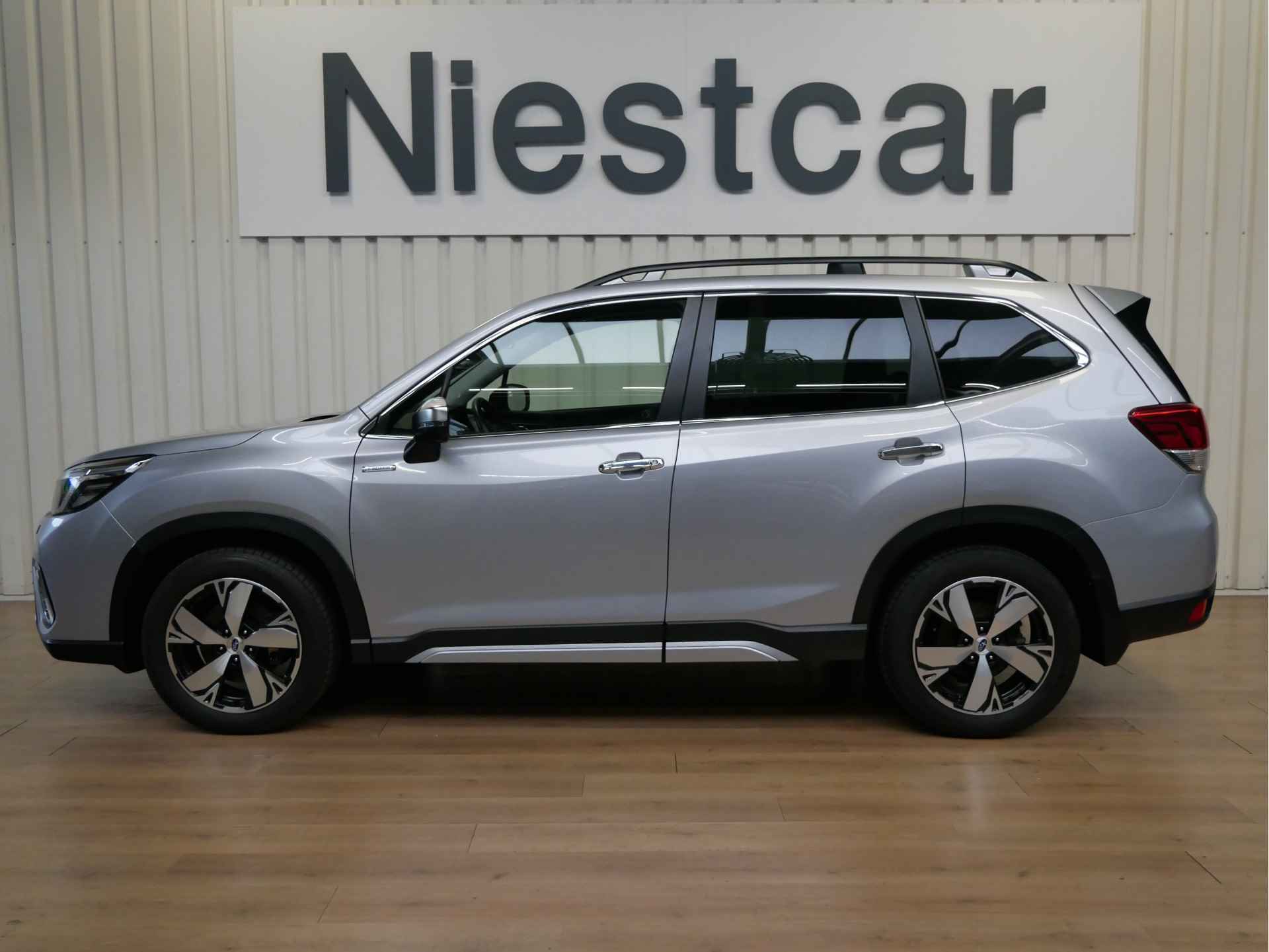 Subaru Forester 2.0i e-BOXER First Edition Eye-Sight / Navigatie / Apple Carplay en android auto - 6/27