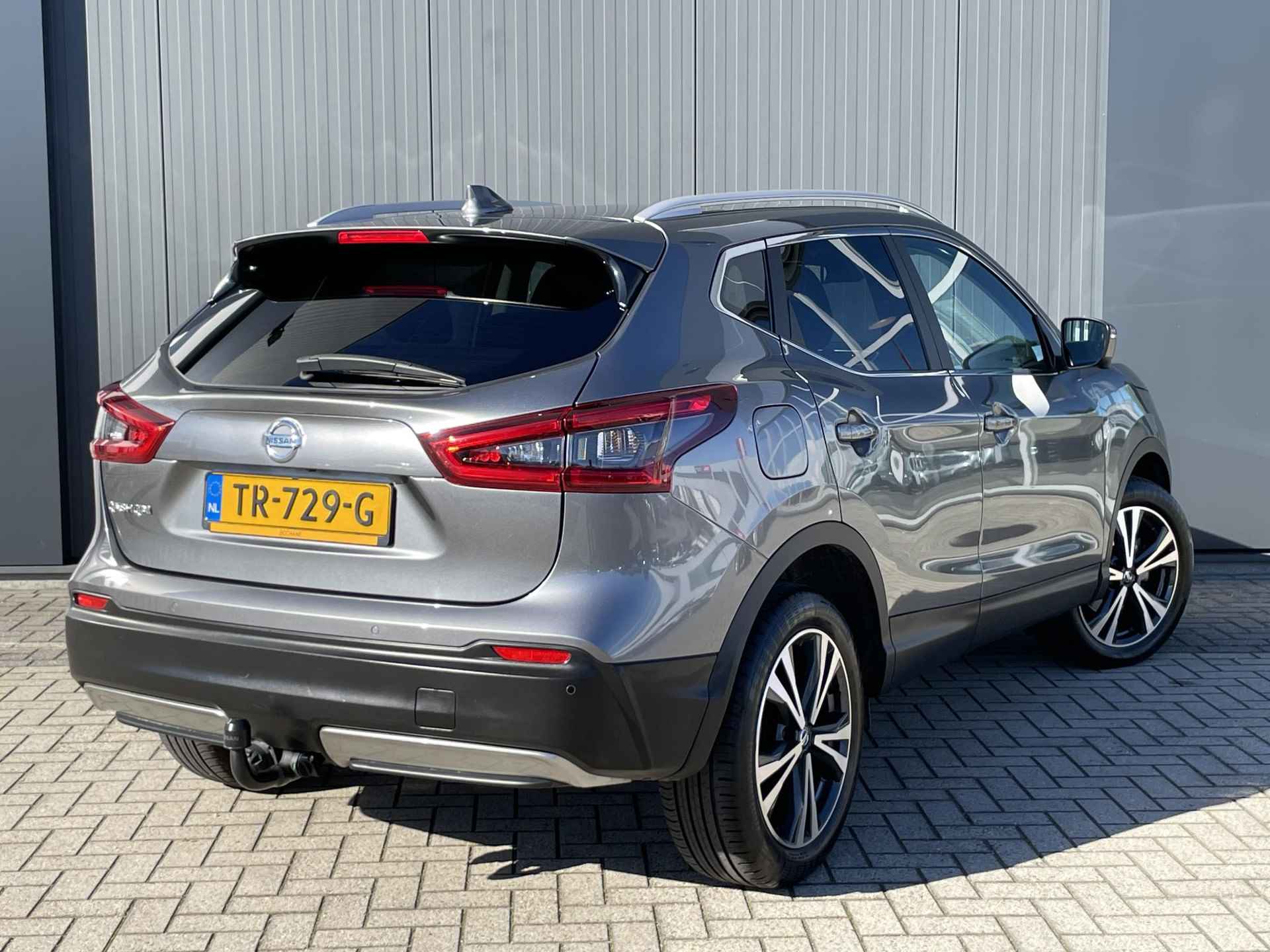 Nissan Qashqai 1.2 DIG-T 115 Tekna | Trekhaak | Panoramadak | 360º Camera | Stoel- en Voorruitverwarming | Parkeersensoren V&A | Navigatie - 3/64