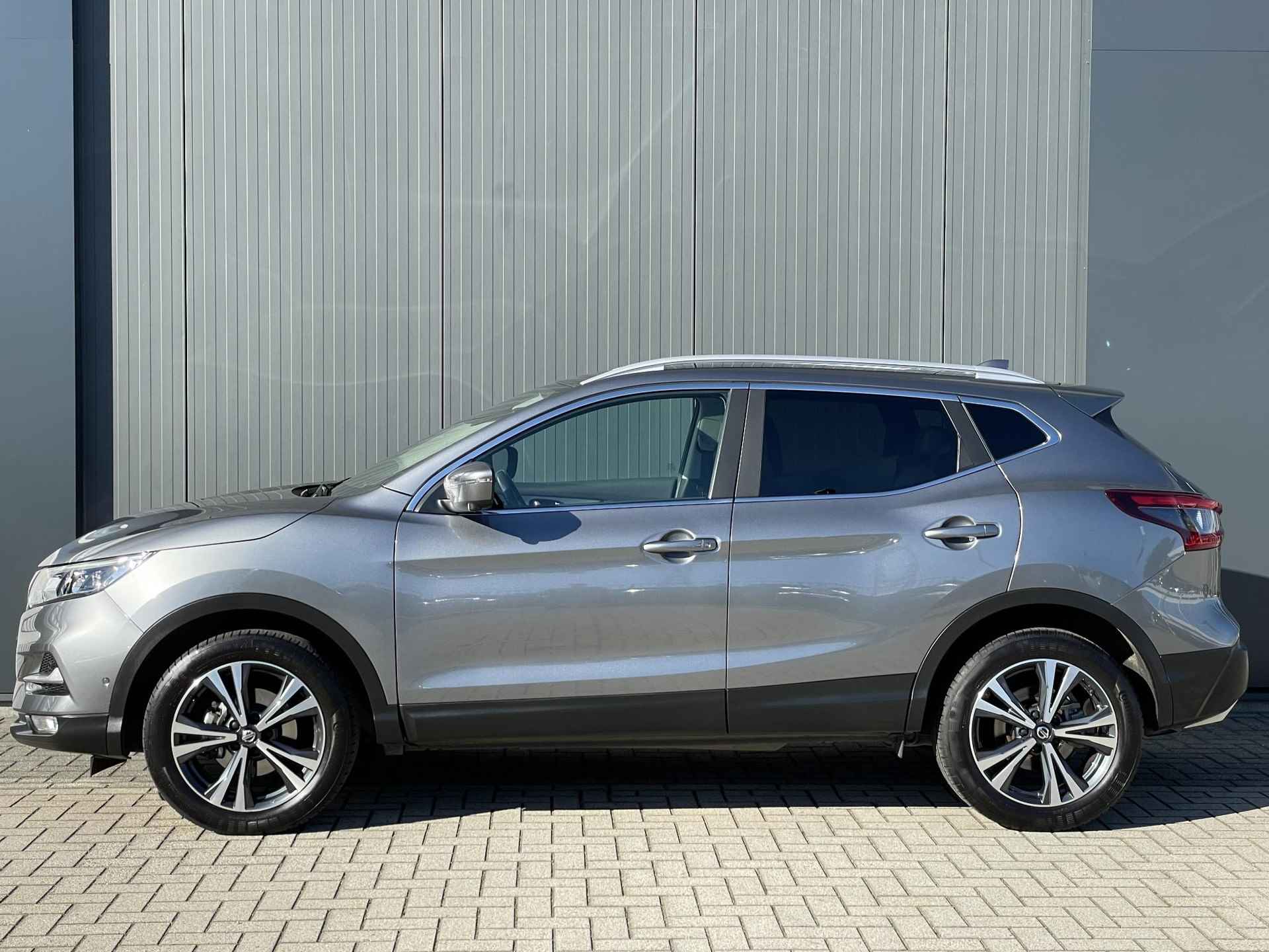 Nissan Qashqai 1.2 DIG-T 115 Tekna | Trekhaak | Panoramadak | 360º Camera | Stoel- en Voorruitverwarming | Parkeersensoren V&A | Navigatie - 12/64