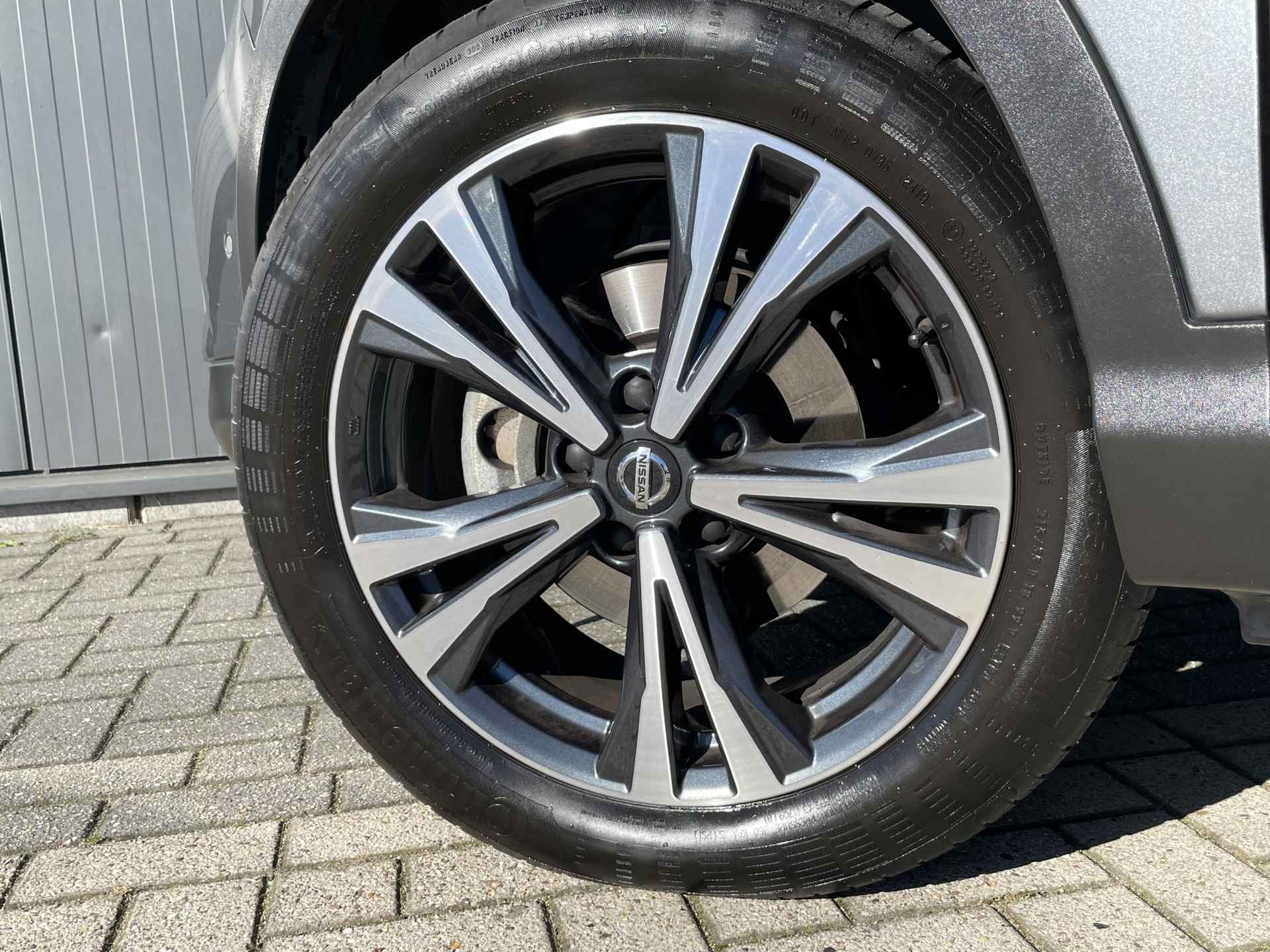 Nissan Qashqai 1.2 DIG-T 115 Tekna | Trekhaak | Panoramadak | 360º Camera | Stoel- en Voorruitverwarming | Parkeersensoren V&A | Navigatie - 33/64