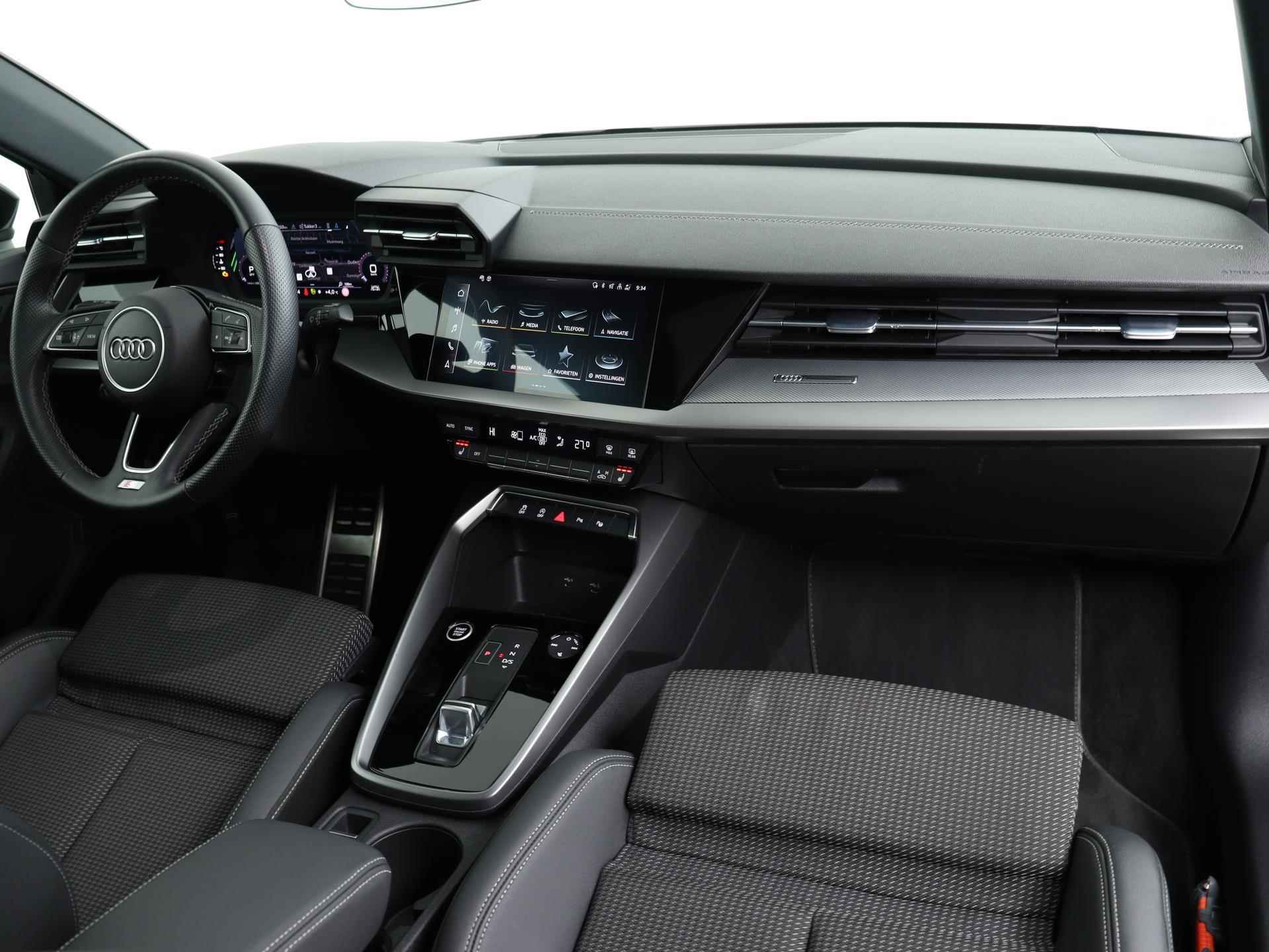 Audi A3 Sportback 30 TFSI 110 PK S edition | S-Line | Panoramadak | Parkeerassistent | Apple CarPlay | Navigatie | - 23/54