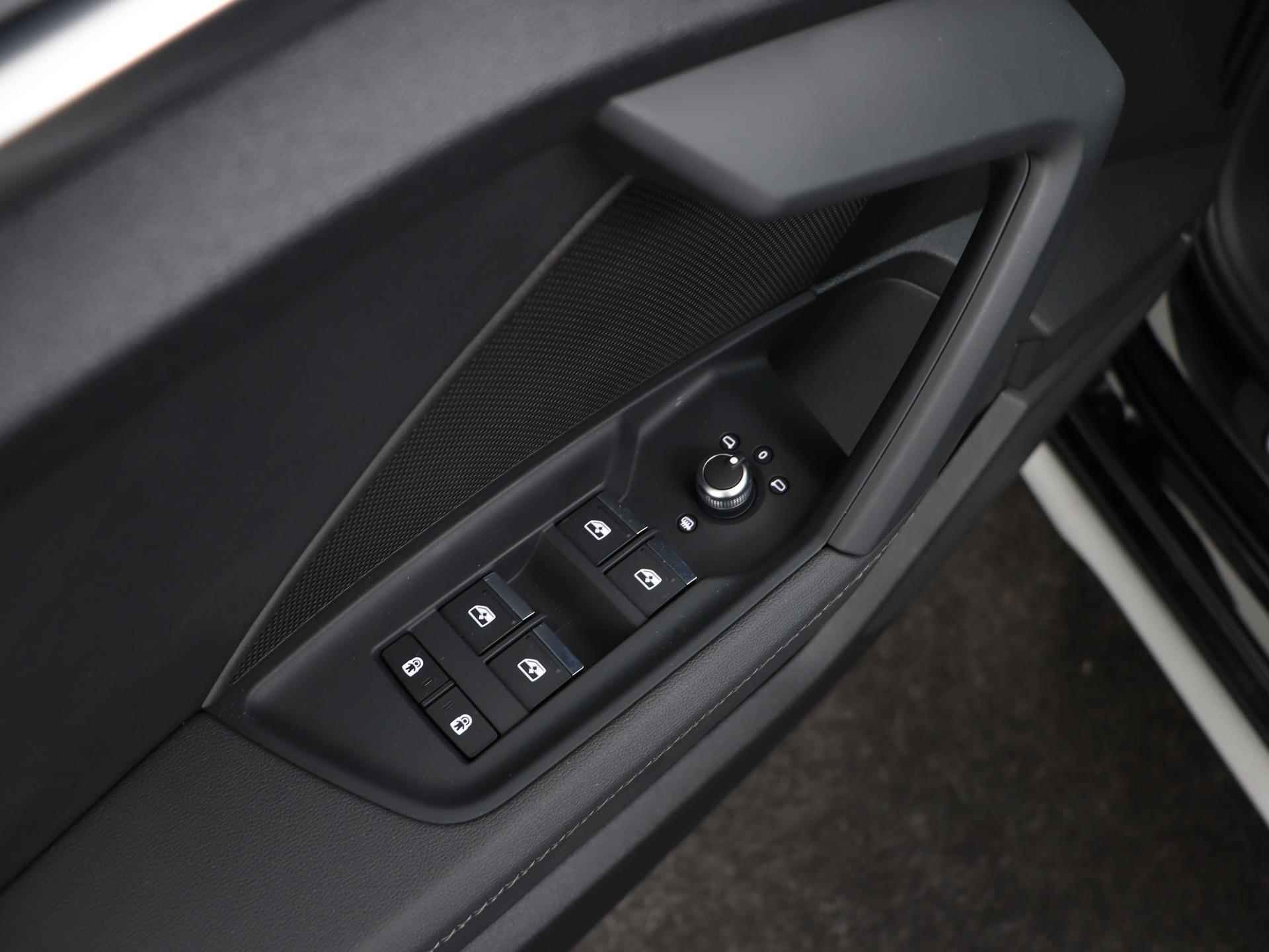 Audi A3 Sportback 30 TFSI 110 PK S edition | S-Line | Panoramadak | Parkeerassistent | Apple CarPlay | Navigatie | - 26/54