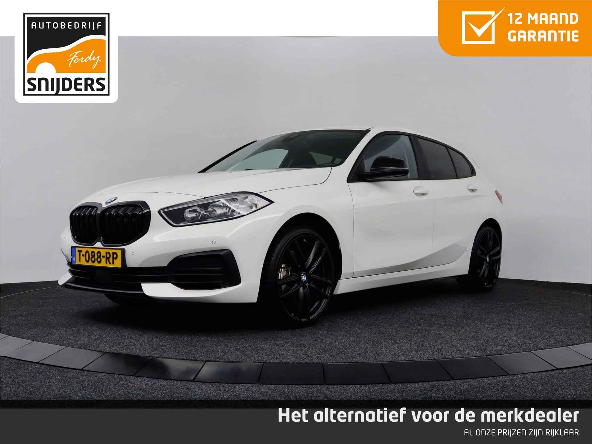 BMW 1-serie 118i Black Optic Sport, 12 MND BOVAG GARANTIE | Navigatie | Keyless | PDC - RIJKLAAR ZONDER MEERPRIJS - 1/33