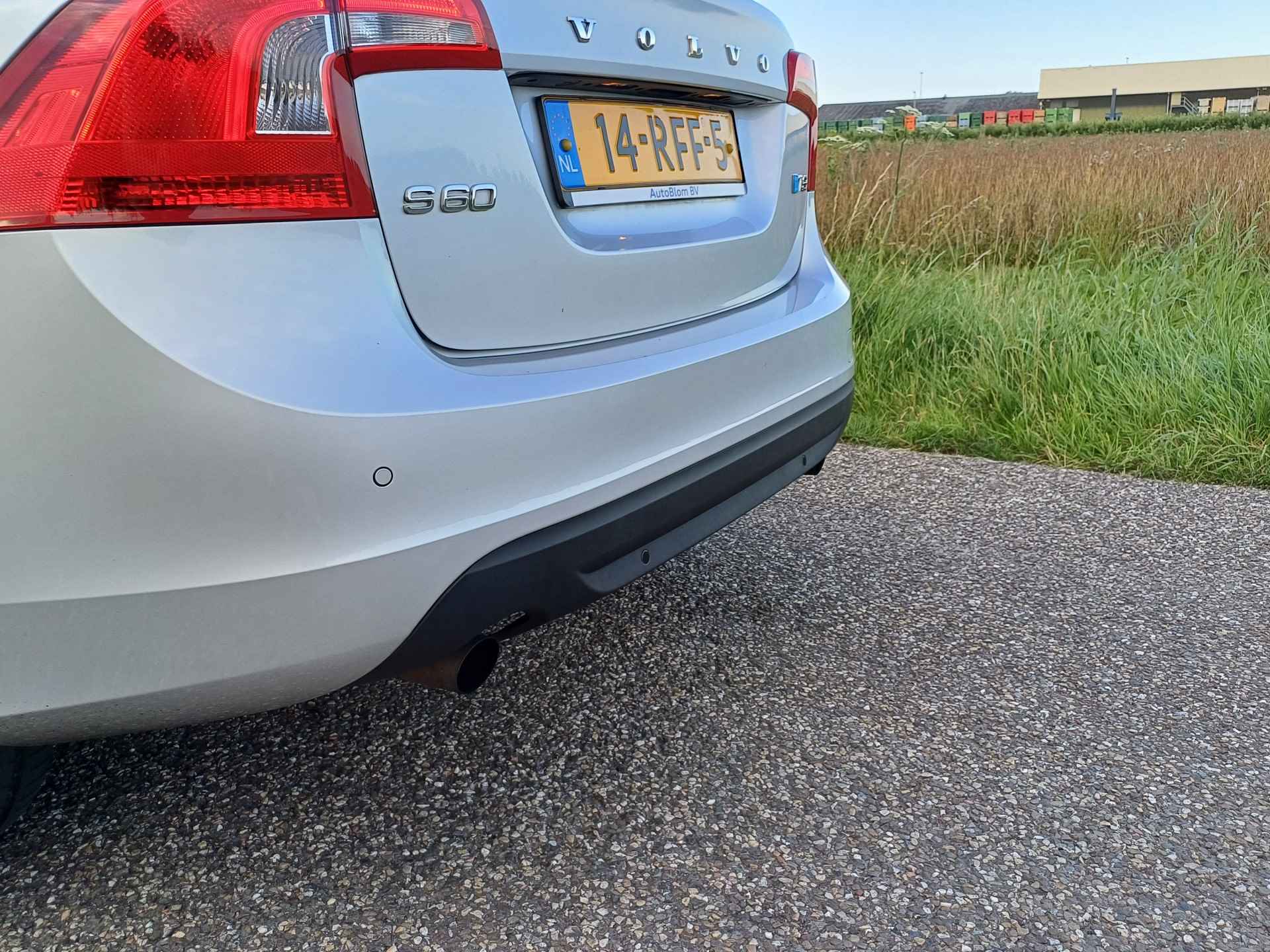 Volvo S60 1.6 T3 Kinetic | NL ! | Dealer onderhouden ! | Clima | Cruise | Navi | Park. hulp achter - 15/47