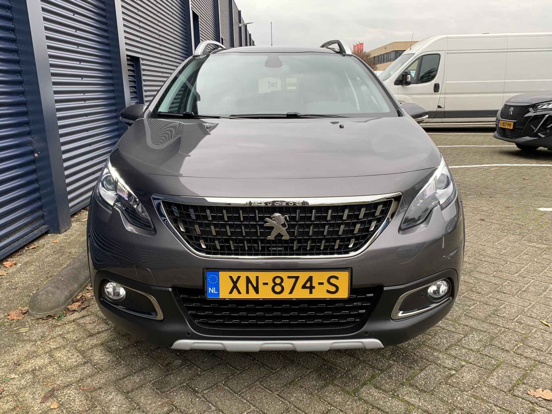 Peugeot 2008 1.2 PureTech Allure Navi Automaat Trekhaak / Panoramadak - 2/14