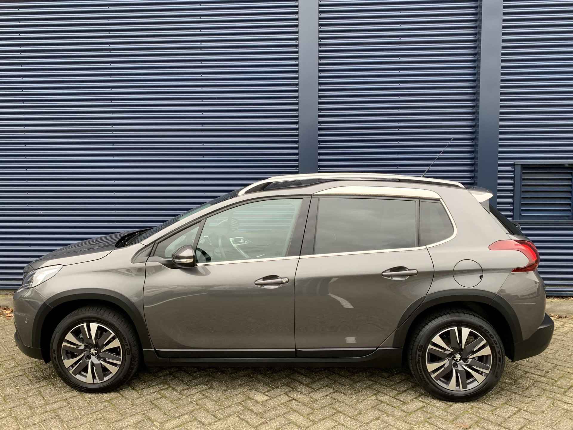 Peugeot 2008 1.2 PureTech Allure Navi Automaat Trekhaak / Panoramadak - 3/14