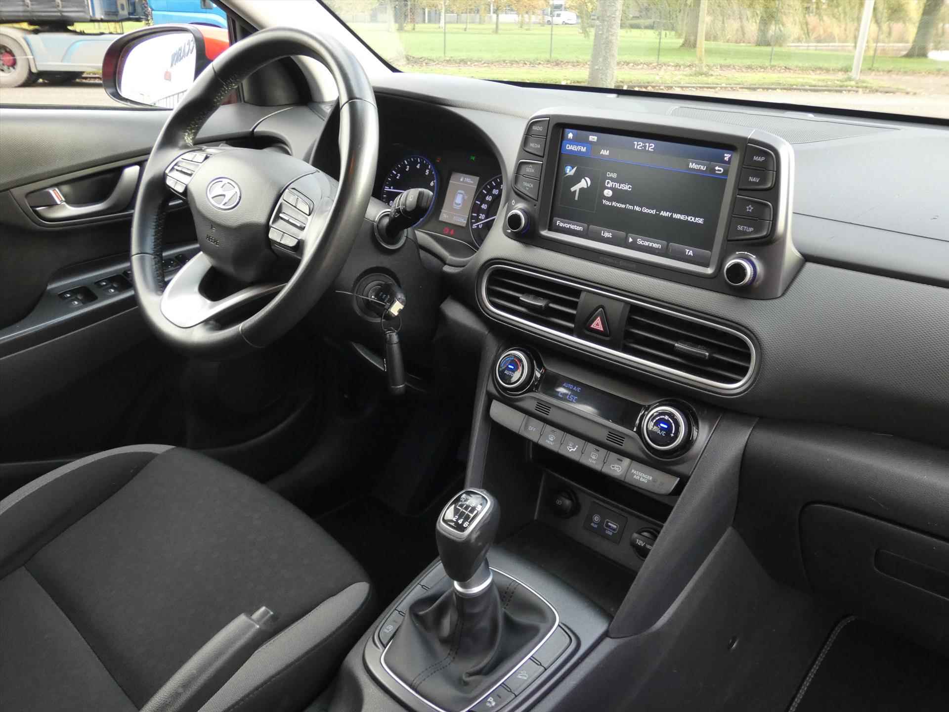 HYUNDAI Kona 1.0 T-GDI 120pk 2WD Comfort | Carplay | Navigatie | Camera | - 32/41