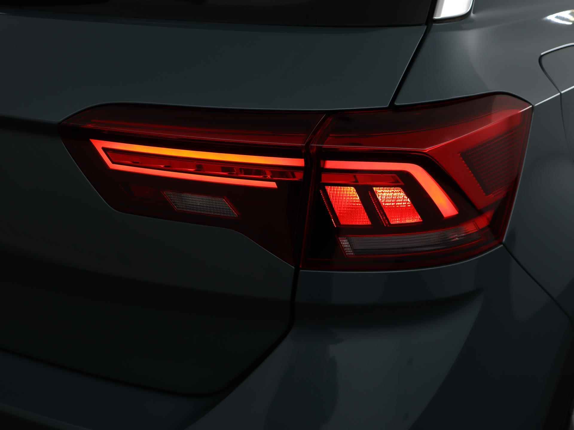 Volkswagen T-Roc 1.0 TSI 110PK Life | Navi via APP | Full-LED | Camera | Apple CarPlay | Keyless  | 16" | Climatronic | - 12/45