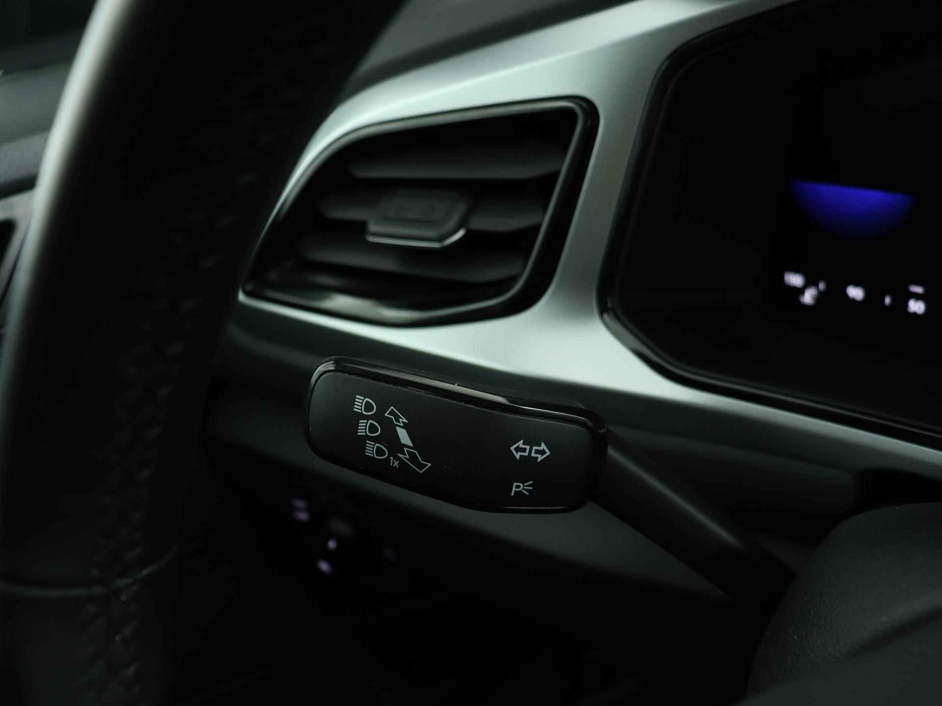 Volkswagen T-Roc 1.0 TSI 110PK Life | Navi via APP | Full-LED | Camera | Apple CarPlay | Keyless  | 16" | Climatronic | - 30/45