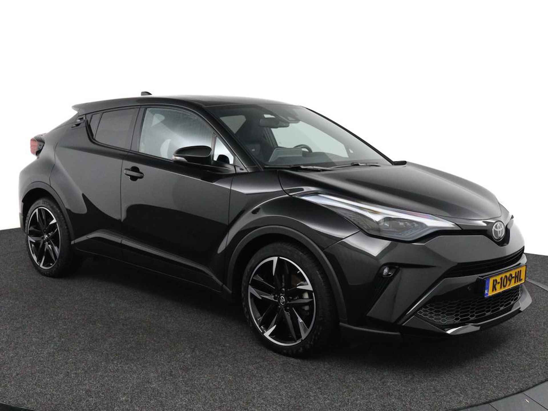 Toyota C-HR 1.8 Hybrid GR-Sport | Origineel NL | 19 Inch Velgen | JBL Audio | Alcantara Sportstoelen | Stoel en Stuurverwarming | Dodehoek Detectie | Elektrisch verstelbare Bestuurdersstoel | - 4/48