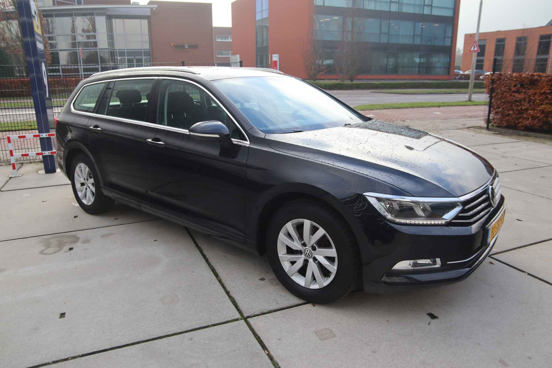 Volkswagen Passat Variant 1.4 TSI DSG Comf. Business Viritueel, Camera, FULL LED, 1e eig, NL auto ZOMERDEAL! - 3/38