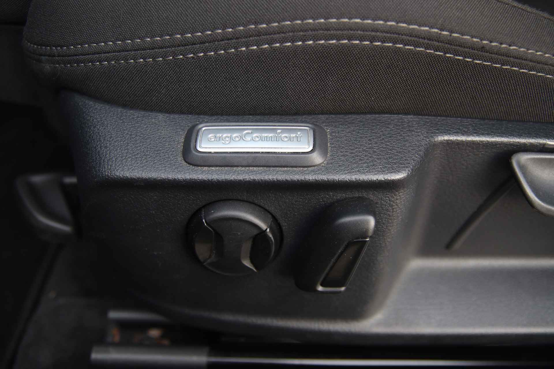 Volkswagen Passat Variant 1.4 TSI DSG Comf. Business Viritueel, Camera, FULL LED, 1e eig, NL auto ZOMERDEAL! - 10/38