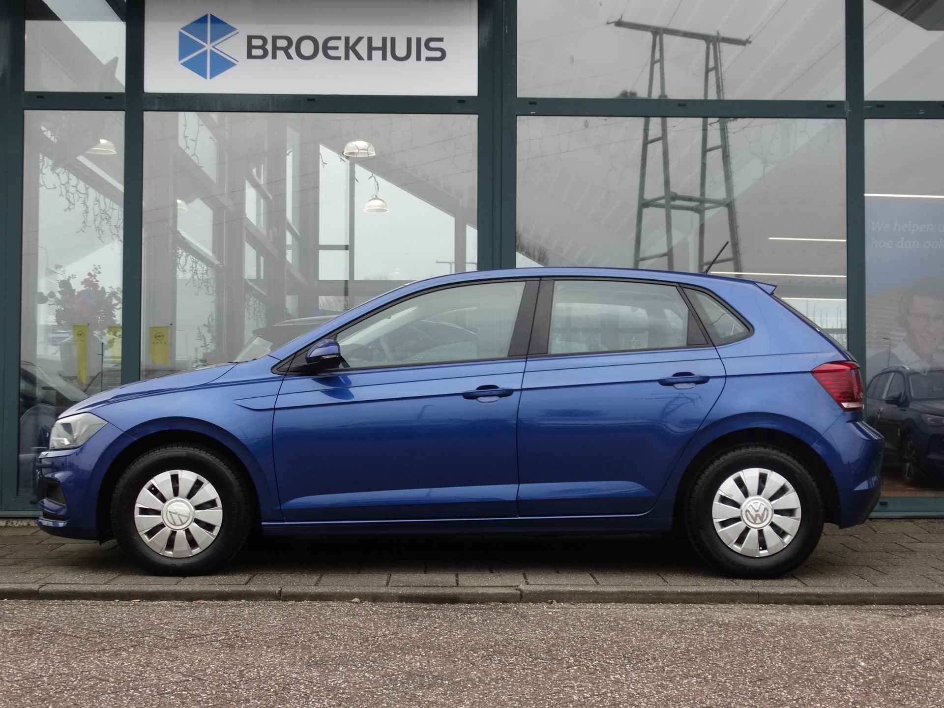 Volkswagen Polo 1.0 MPI Comfortline - 2/22