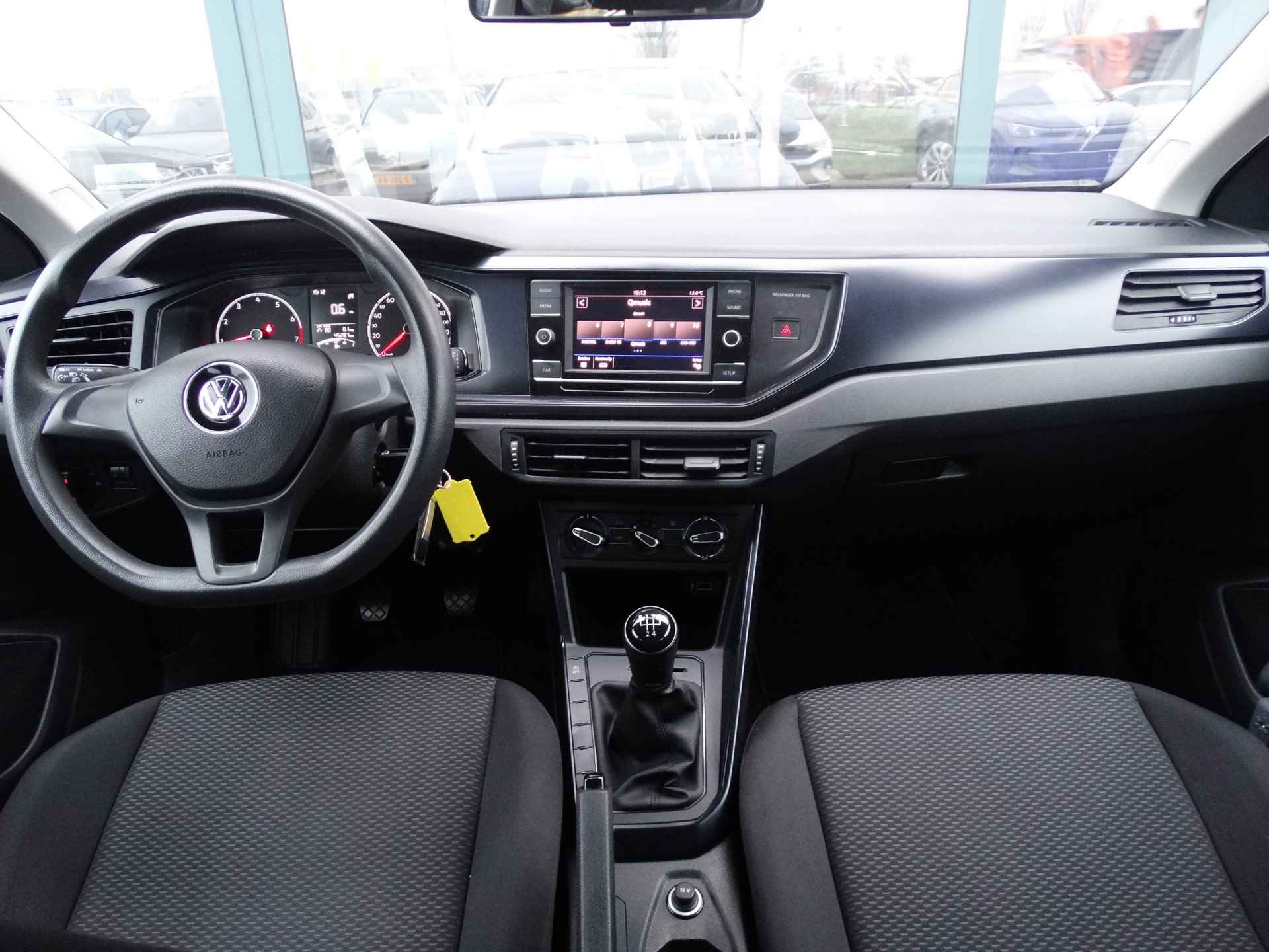 Volkswagen Polo 1.0 MPI Comfortline - 19/22