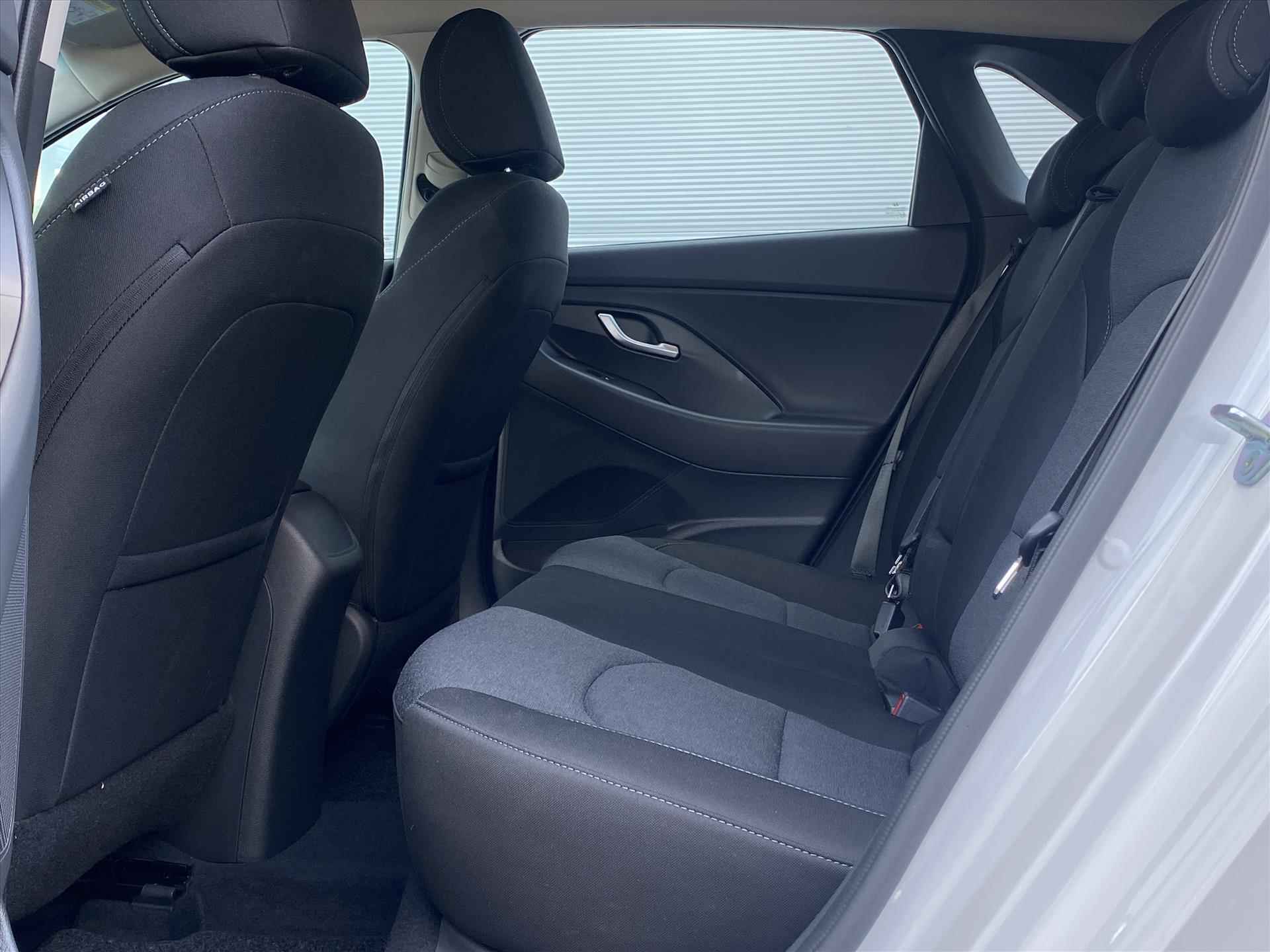 Hyundai I30 Comfort Smart | Navigatie | keyless | Camera I Now or Never deal - 21/27